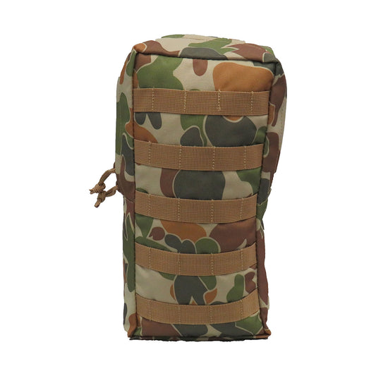 Fully MOLLE compatible  Drainage holes on the base  Heavy duty 900D 2 coats PU fabric  #10 rope pull zips  32x16x8cm