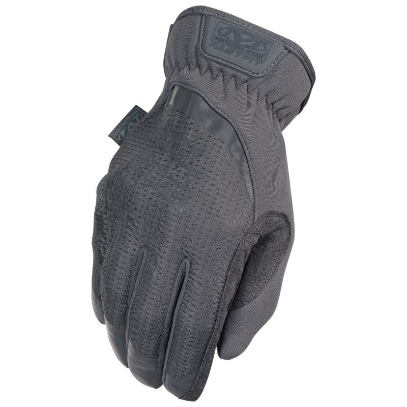 LIGHTWEIGHT AND DEXTEROUS, THE FASTFIT® PROVIDES SERVICE MEMBERS WITH AN UNBELIEVABLE FIT AND EASY ON/OFF FLEXIBILITY. THE ANATOMICALLY CUT TWO-PIECE PALM ELIMINATES MATERIAL BUNCHING FOR MAXIMUM CONTROL AND IMPROVED MANUAL OPERATION. FORM-FITTING MATERIAL TREKDRY® IS LIGHTWEIGHT AND BREATHABLE SO THE TOP OF YOUR HANDS STAY COOL AND COMFORTABLE IN ANY ENVIRONMENT. KEEP YOUR TACTICAL TOOL SECURE TO YOUR GEAR OR PACK WITH THE NYLON CORD LOOP POSITIONED BENEATH YOUR WRIST.