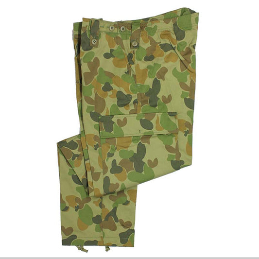 These trousers have all the features of the M-25 pants but with the benefit of a new and modern construction. In the plain colours, they are perfect for work and casual use. They don't just look the part either, a rugged poly/cotton blend makes these ideal for physical activities like paintball. www.defenceqstore.com.au