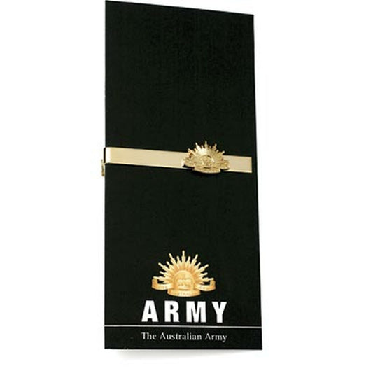 Army 20mm full colour enamel tie bar Displayed on a presentation card. This beautiful gold plated tie bar looks great on both work and formal wear.