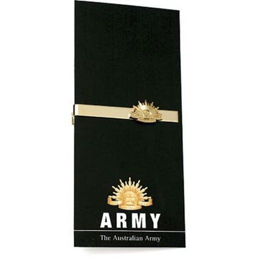 Army 20mm full colour enamel tie bar  Displayed on a presentation card. This beautiful gold plated tie bar looks great on both work and formal wear.
