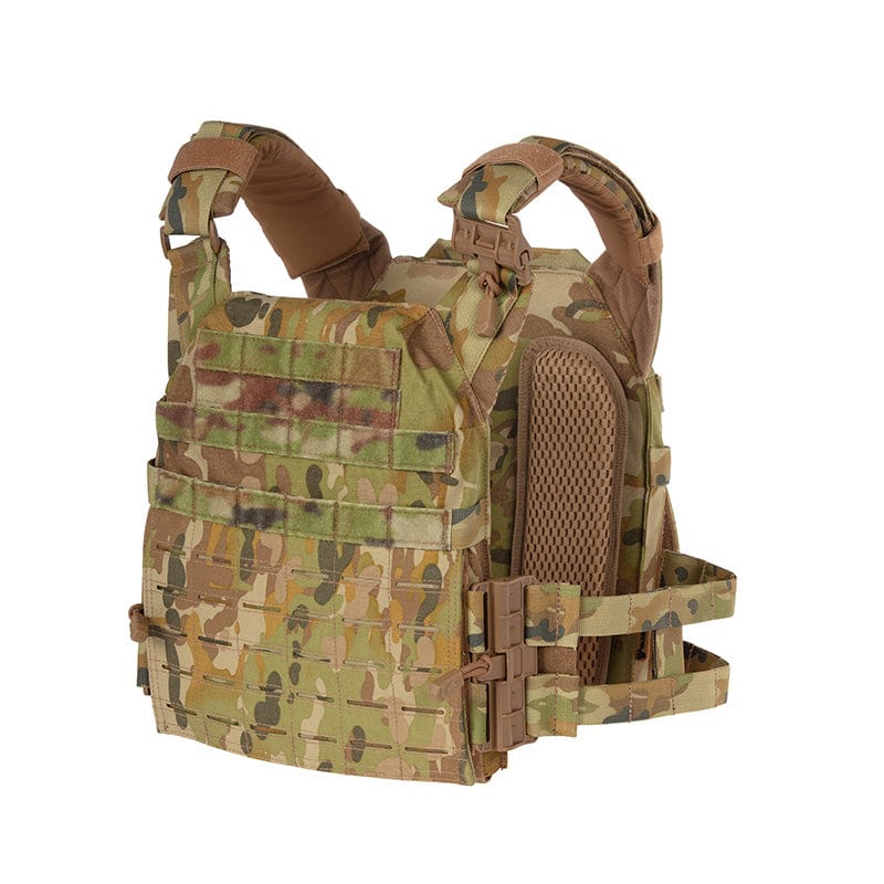 The AMCU Tactical Assault Plate Carrier Quick Release is built for military, law enforcement operators who demand maximum protection without sacrificing mobility. www.defenceqstore.com.au