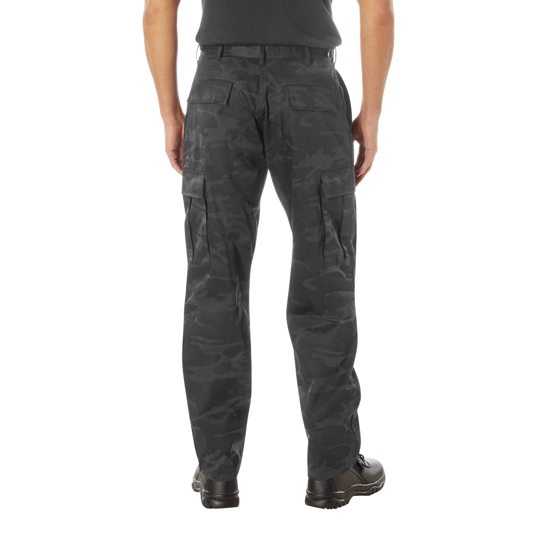 these BDUs are not afraid to get down and dirty, standing up to tough challenges during field missions, tactical operations, law enforcement duties, and outdoor adventures. Tried-and-True Reliability www.defenceqstore.com.au