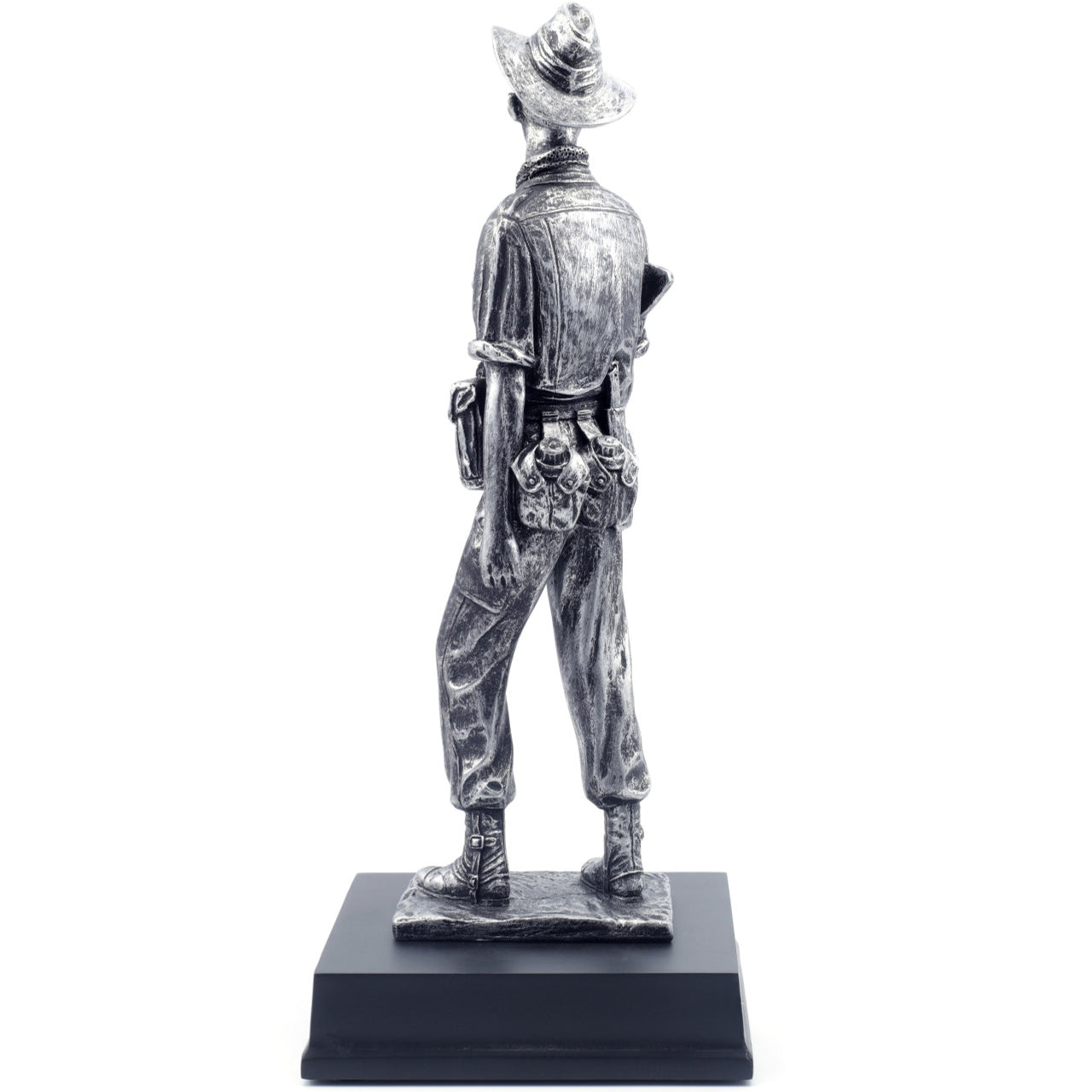 The sensational limited edition reproduction of 'The Silver Soldier' figurine is now available. Originally created for the Second Battalion, The Royal Australian Regiment (2RAR), this exquisite figurine captures the essence of a 2RAR soldier through the ages, as well as all soldiers who served in Malaya. www.defenceqstore.com.au