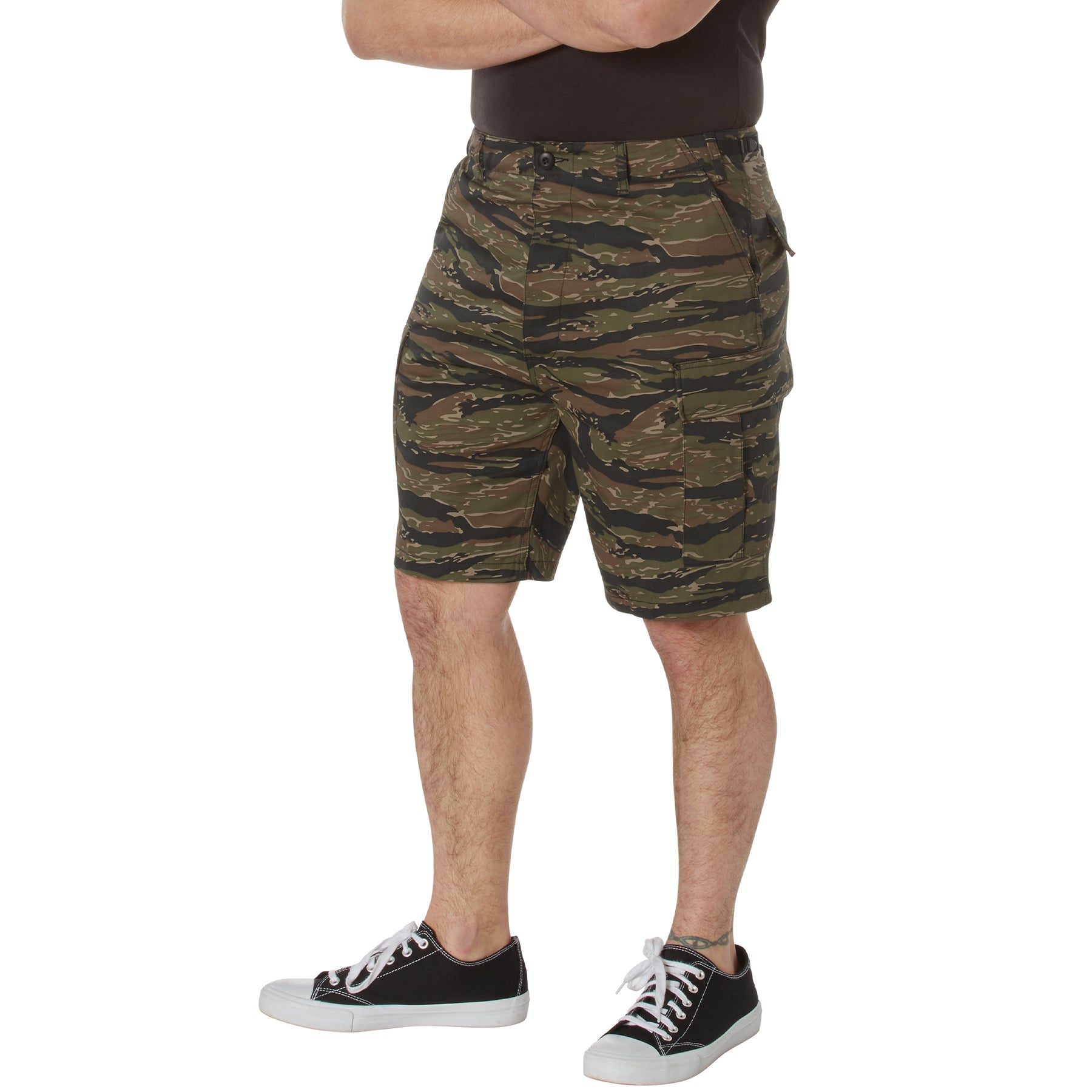 Rothco’s Tactical BDU Shorts are just what you need for the trail, range, and casual style. The cargo shorts provide with 6 pockets for plenty of EDC (Everyday Carry) storage options; two front slash pockets and two rear button down pockets, plus two large side cargo pockets. www.defenceqstore.com.au