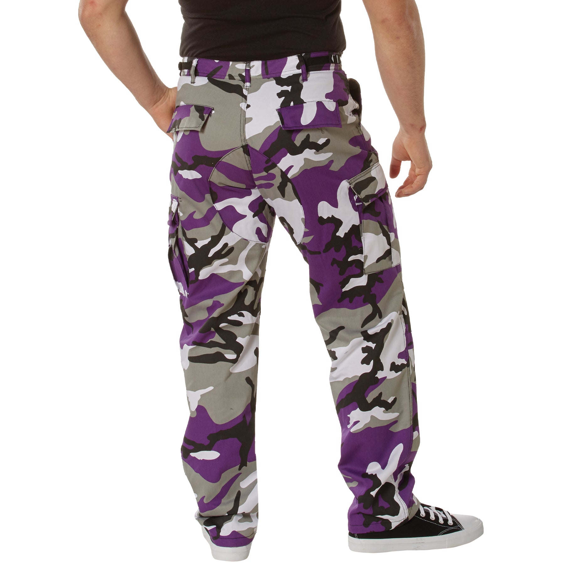Experience over 4 decades of trusted design with our Color Camo Tactical BDU Pants. Constructed from a robust cotton / polyester fabric blend, these military cargo pants are built for unparalleled performance and comfort. Providing flexibility, strength, and plenty of pockets, www.defenceqstore.com.au