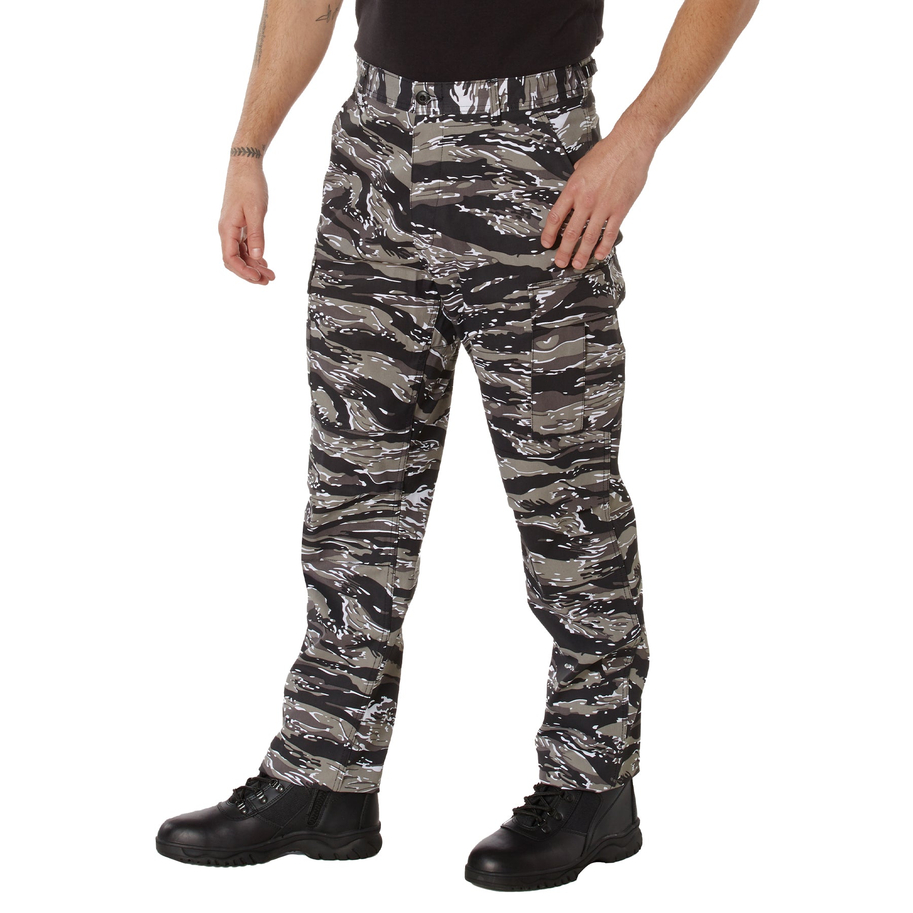 Experience over 4 decades of trusted design with our Color Camo Tactical BDU Pants. Constructed from a robust cotton / polyester fabric blend, these military cargo pants are built for unparalleled performance and comfort. Providing flexibility, strength, and plenty of pockets, these BDUs are not afraid to get down and dirty, standing up to tough challenges during field missions, tactical operations, law enforcement duties, and outdoor adventures. www.defenceqstore.com.au