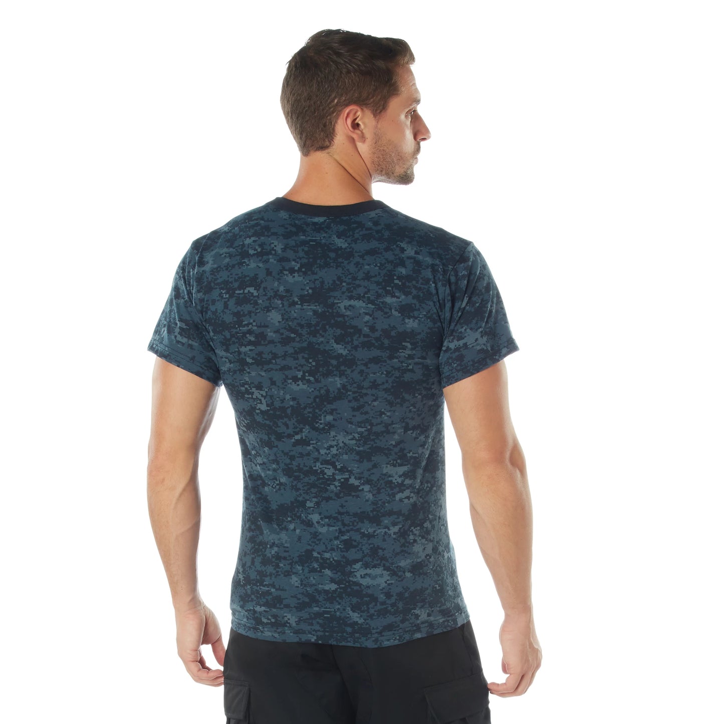 Inspired by field-proven military camouflage patterns and colors, our Digital Camo T-Shirts are an absolute must-have! Stay comfortable whether you’re out playing a few rounds of airsoft, jogging on a morning run, or camping on the weekend. www.defenceqstore.com.au