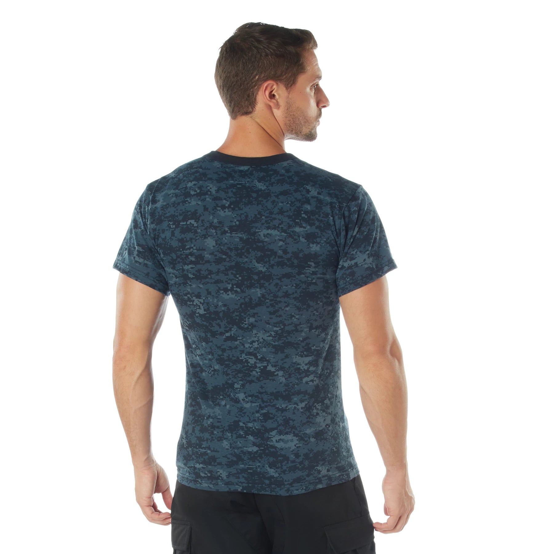 Inspired by field-proven military camouflage patterns and colors, our Digital Camo T-Shirts are an absolute must-have! Stay comfortable whether you’re out playing a few rounds of airsoft, jogging on a morning run, or camping on the weekend. www.defenceqstore.com.au