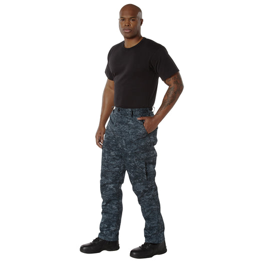 Experience over 4 decades of trusted design with our Digital Camo Tactical BDU Pants. Constructed from a robust cotton / polyester fabric blend, these military cargo pants are built for unparalleled performance and comfort. www.defenceqstore.com.au