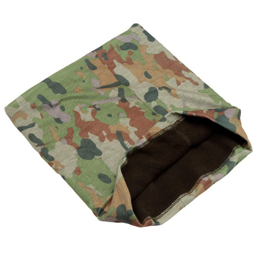 The AMCU Fleece Neck Gaiter offers exceptional warmth and face protection in all conditions. Crafted from soft microfleece, it ensures cozy comfort with its seamless design. This neck gaiter also features anti-static and moisture-wicking properties, keeping you dry and comfortable. Made from stretchable polyester microfiber, it adapts easily to various styles and fits most sizes perfectly. Stay warm and comfortable wherever you go with this versatile accessory. www.defenceqstore.com.au