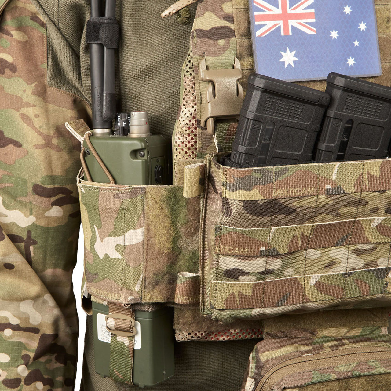 The ASAD Elastic Side Wings are designed to attach to the front or back Velcro area of your plate carrier under your cummerbund to boost carrying capacity without adding weight, they will accept various radios, up to two M4 magazines, a smoke grenade, medical items or similar sized objects. www.defenceqstore.com.au 152 radio in wing