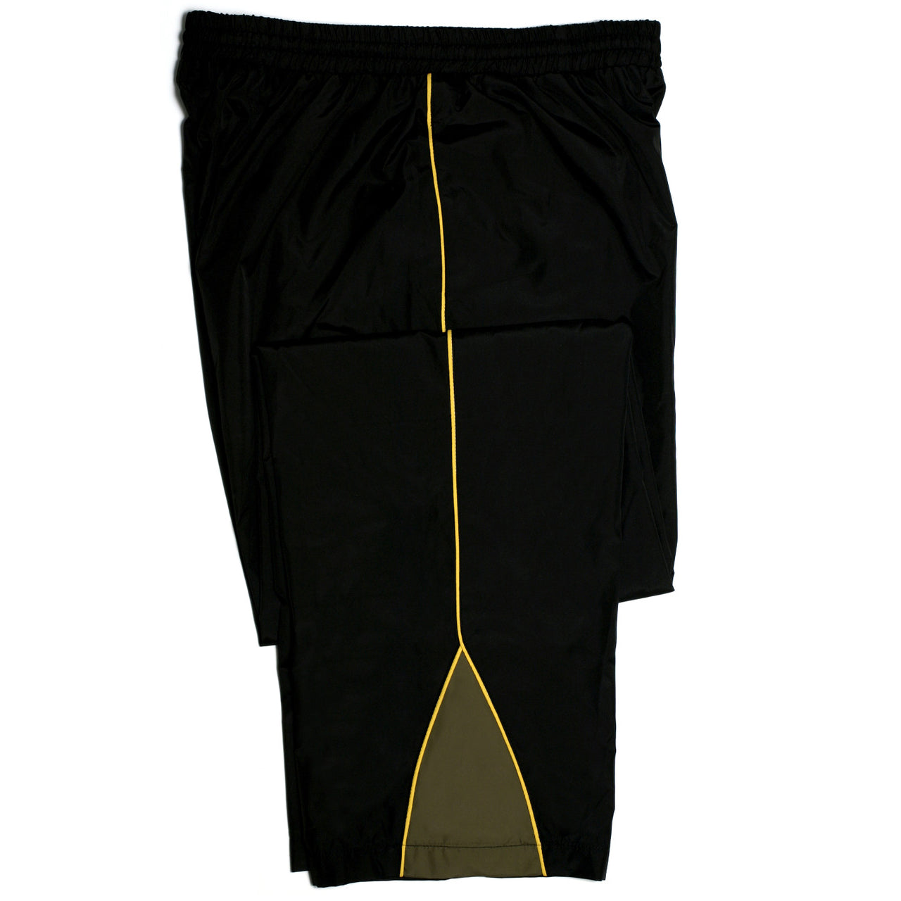 The Classic Army Tracksuit pants are perfect for the sports field.&nbsp; These stylish tracksuit pants have zippers at the feet for easy changing and feature the Army crest embroidered on the left front. Made from 100% high performance fabric, these pants are durable and comfortable. Stay stylish and show your support for the Army with these tracksuit pants. www.defenceqstore.com.au