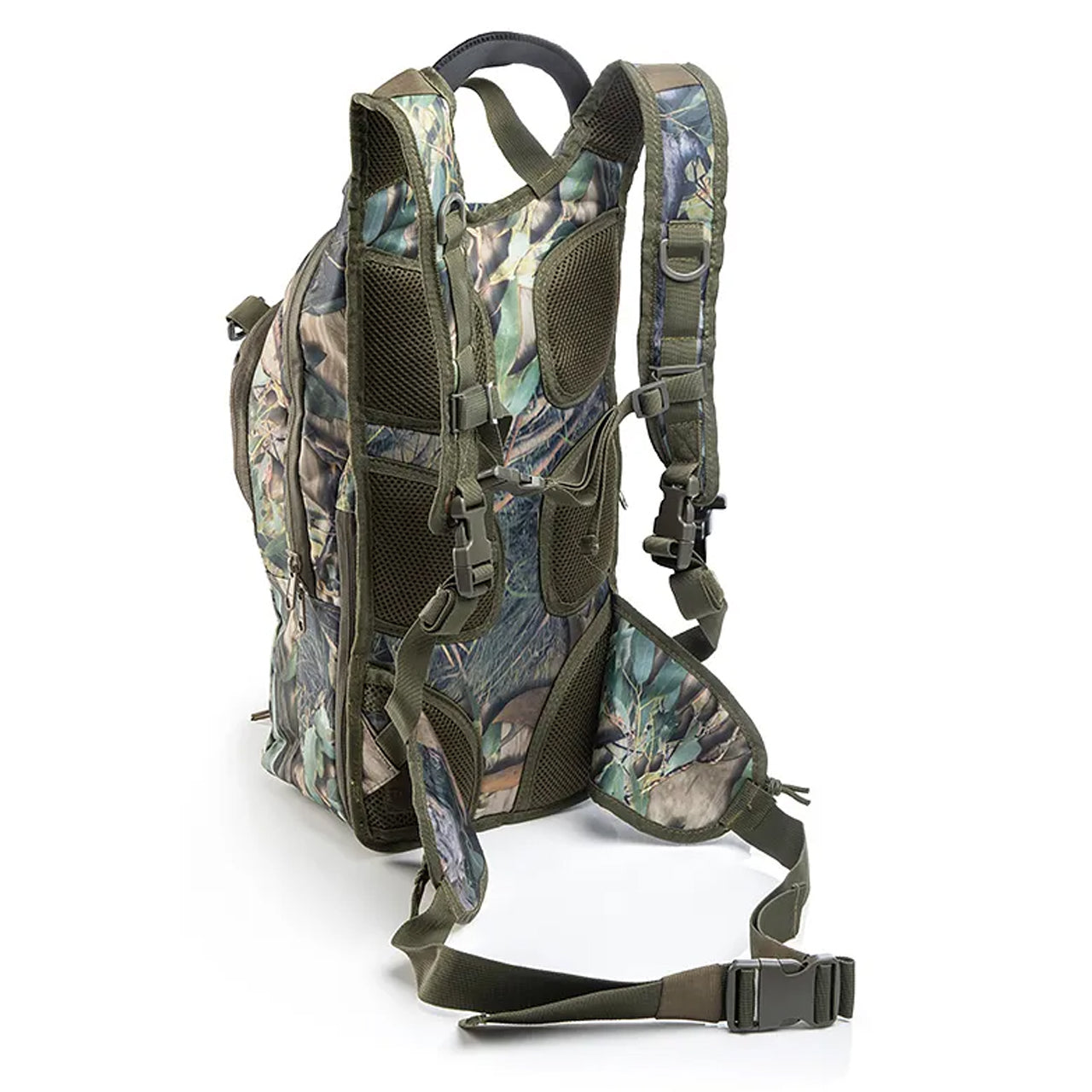 Discover the amazing Austealth Native Camouflage 2.5L Hydro Pack! This pack is equipped with a 2.5L bladder, crafted from 900D Oxford Fabric with a waterproof membrane, YKK zips, and a padded mesh backing. www.defenceqstore.com.au 