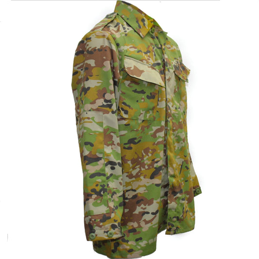 Built tough for demanding operations, this Australian Multicam Tactical Field Shirt combines durability with practical design. The heavy-duty poly/cotton blend resists wear and tear in the field, while strategically positioned slanted pockets keep your essentials secure and accessible. www.defenceqstore.com.au