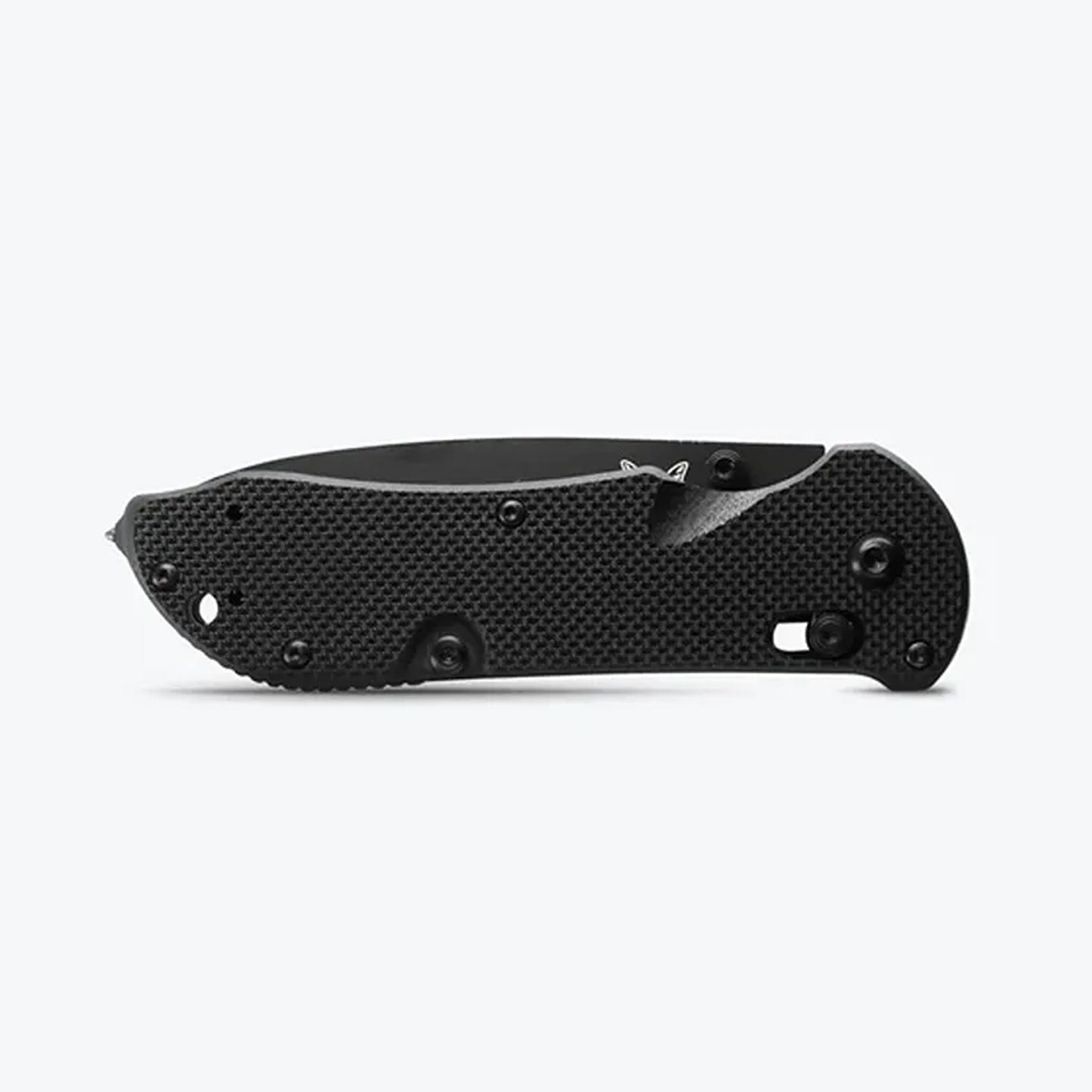 This 916 Triage® knife has all of the great features of Benchmade's&nbsp;original Triage rescue tool, and the added safety-utility benefit of the opposing bevel blunt tip blade.&nbsp;This dynamic triple utility tool includes part serrated knife, safety hook /strap cutter and carbide glass breaker. www.defenceqstore.com.au
