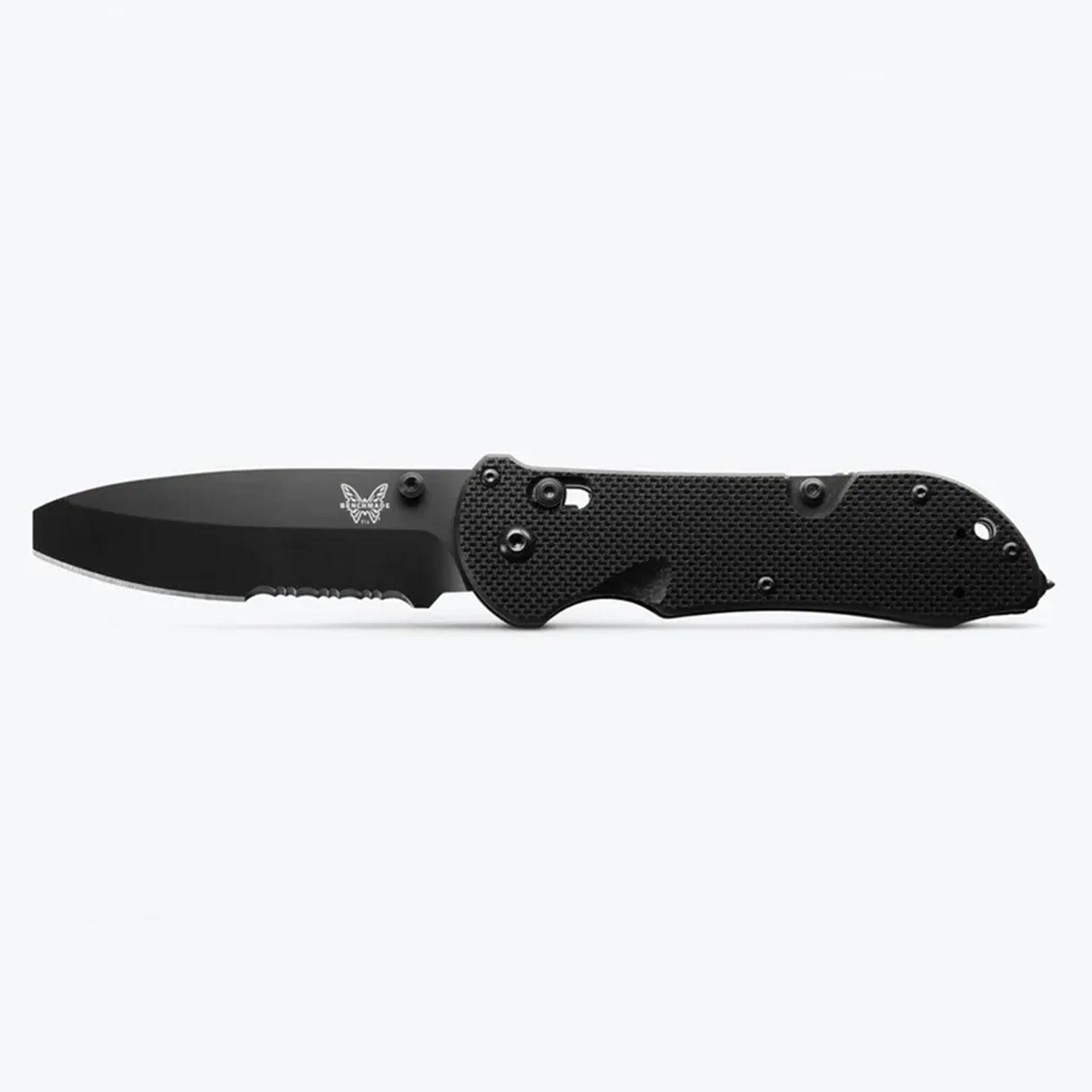 This 916 Triage® knife has all of the great features of Benchmade's&nbsp;original Triage rescue tool, and the added safety-utility benefit of the opposing bevel blunt tip blade.&nbsp;This dynamic triple utility tool includes part serrated knife, safety hook /strap cutter and carbide glass breaker. www.defenceqstore.com.au