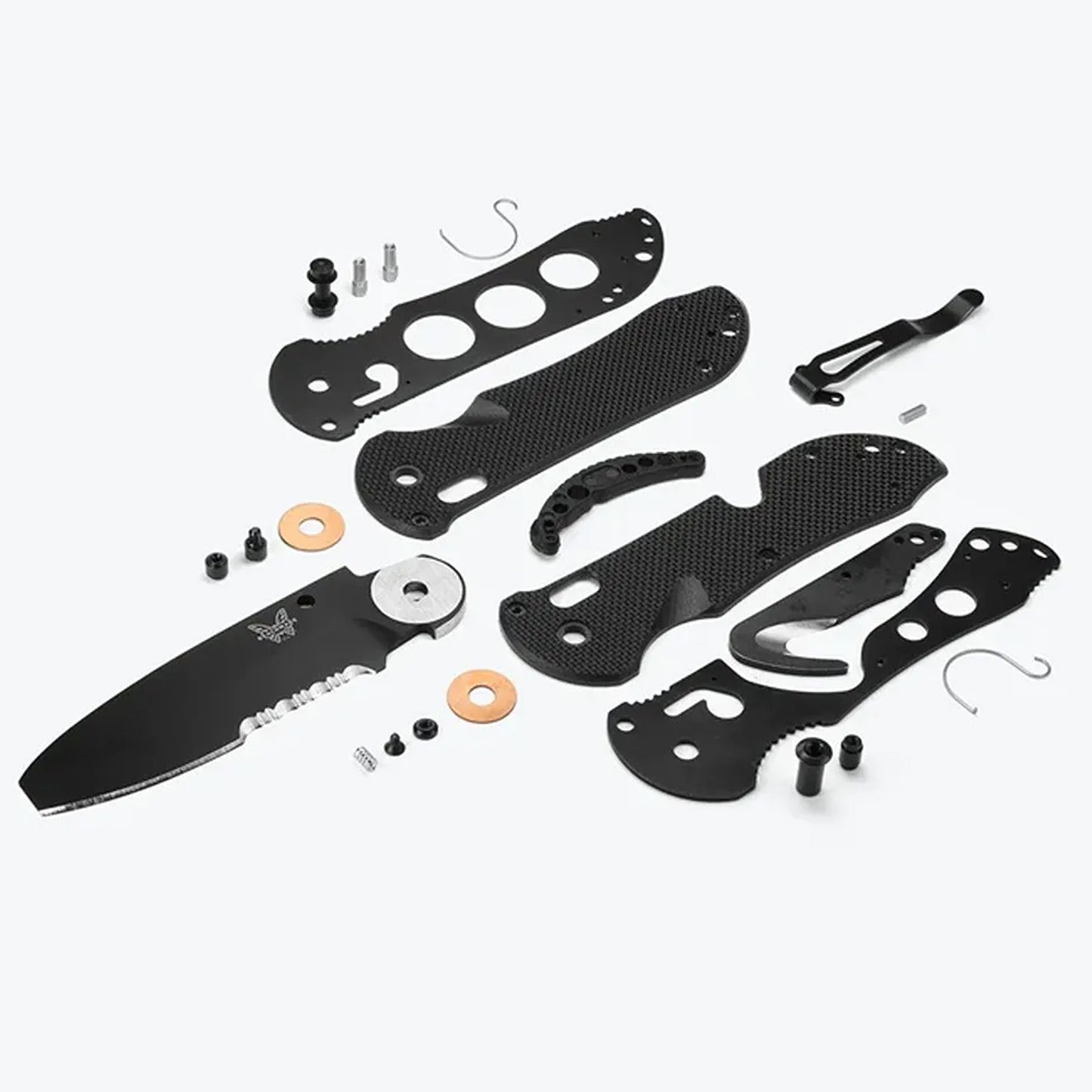 This 916 Triage® knife has all of the great features of Benchmade's&nbsp;original Triage rescue tool, and the added safety-utility benefit of the opposing bevel blunt tip blade.&nbsp;This dynamic triple utility tool includes part serrated knife, safety hook /strap cutter and carbide glass breaker. www.defenceqstore.com.au