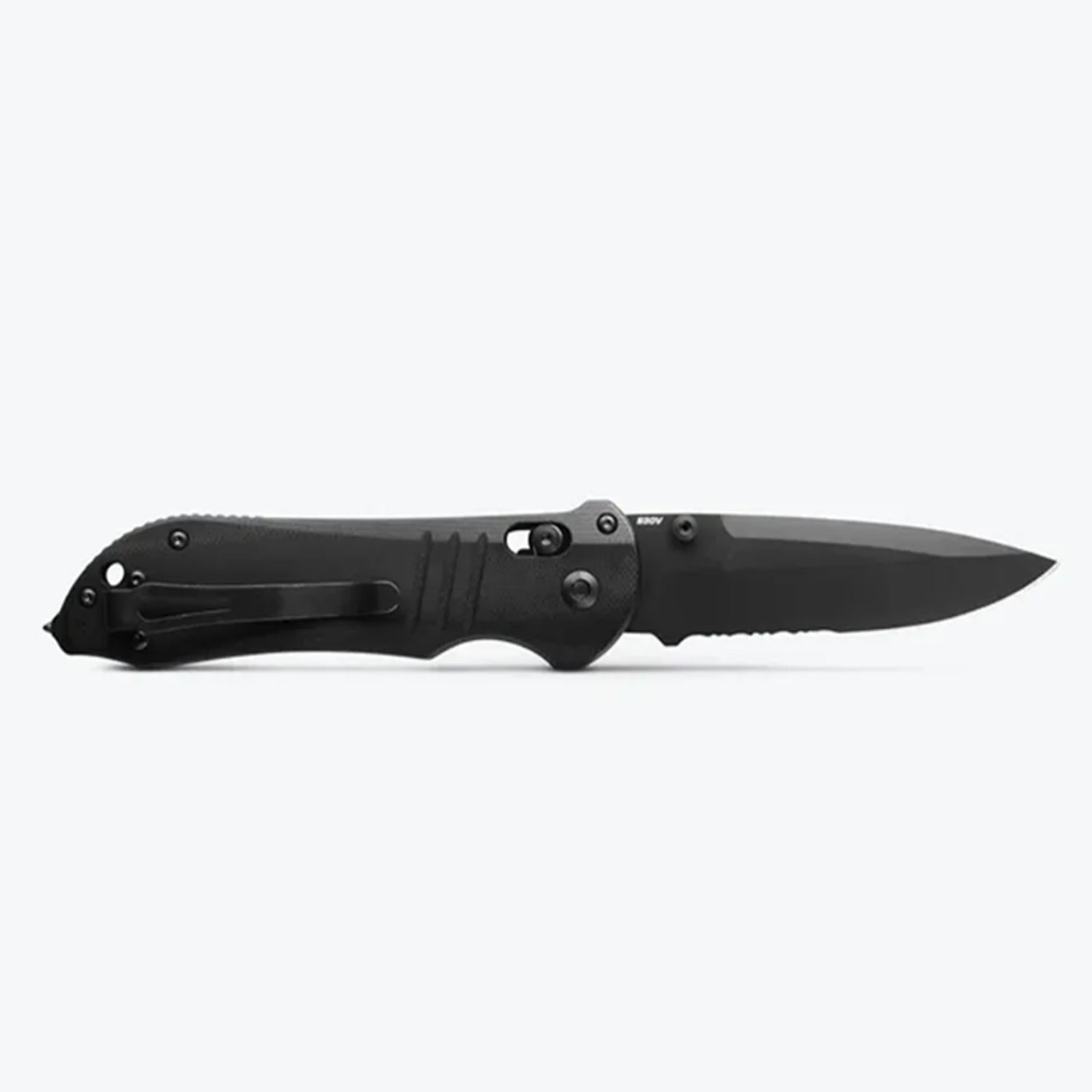 Designed for rescue and other mission objectives, Benchmade's 917 Triage model gives public safety workers the features they need, along with the best materials for their applications. Premium S30V stainless steel blade and integrated rescue hook, carbide glass breaker on pommel, and reversible tip-up black oxide deep-carry clip. Made in USA. www.defenceqstore.com.au