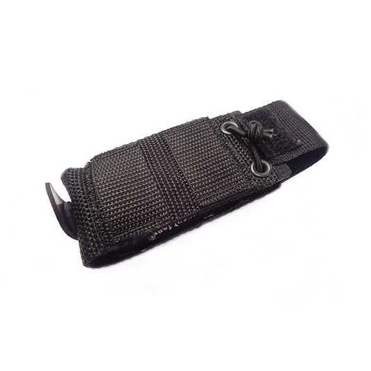 Especially designed for combat wear, this black sheath comes with MALICE CLIP, tension nylon buckle and Velcro adjustable hanger for belt carry or backpack. MOLLE compatible. Heavy stitching and hard liners stow the knife securely and a snap-around closure secures the handle. Made in USA. www.defenceqstore.com.au