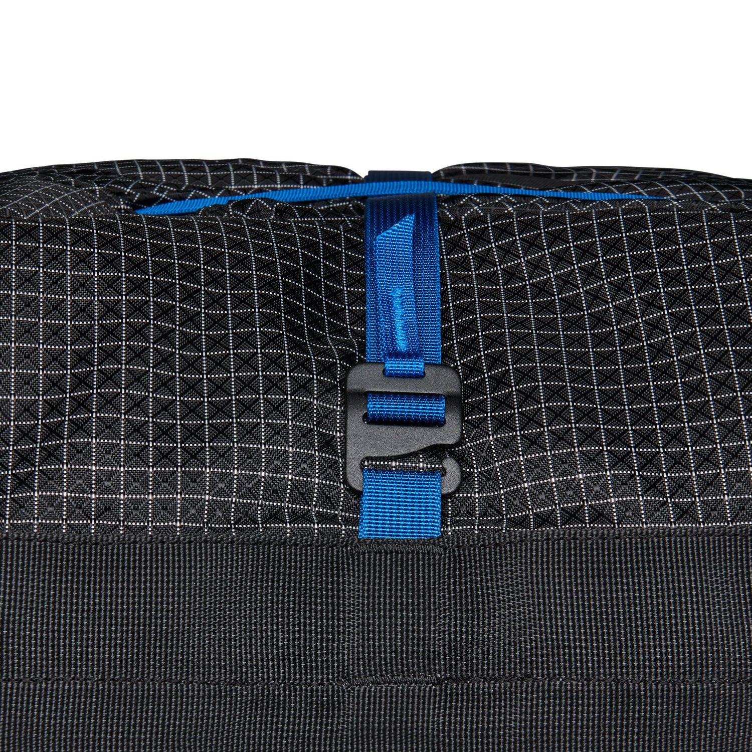 The smallest in the lineup, the Wall Hauler 40 is made using extremely durable TPU-coated body fabrics that can withstand the abuse of big wall climbing. The updated carry system is ergonomically designed with S-shaped shoulder straps. www.defenceqstore.com.au