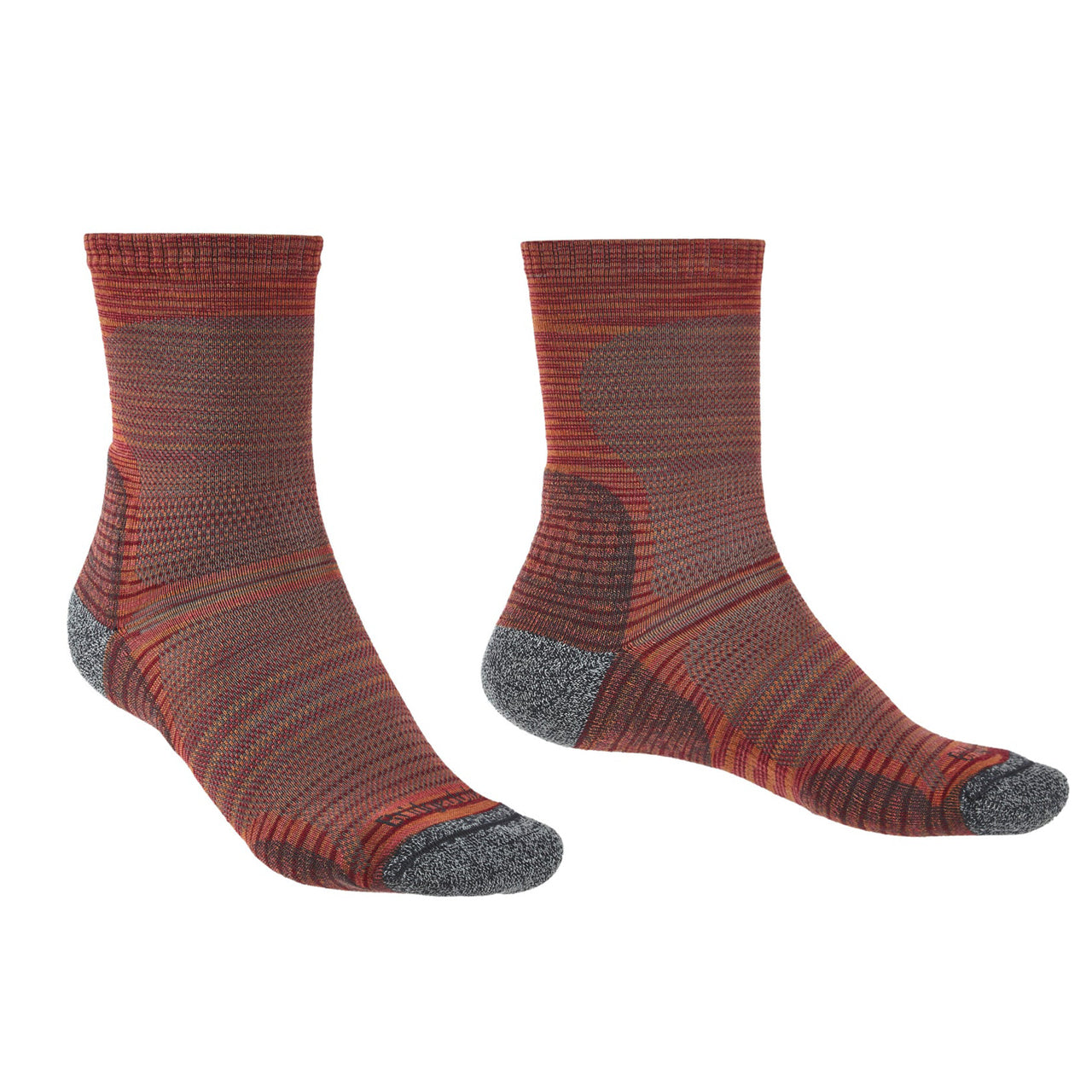 An ultra-light cushioned sock designed for long-distance hot weather adventures, the Hike Ultra Light T2 Merino Performance ensures your feet stay cool, comfortable and dry when temperatures soar. Engineered advanced T2 zonal padding provides lightweight micro cushioning that minimises heat retention. www.defenceqstore.com.au