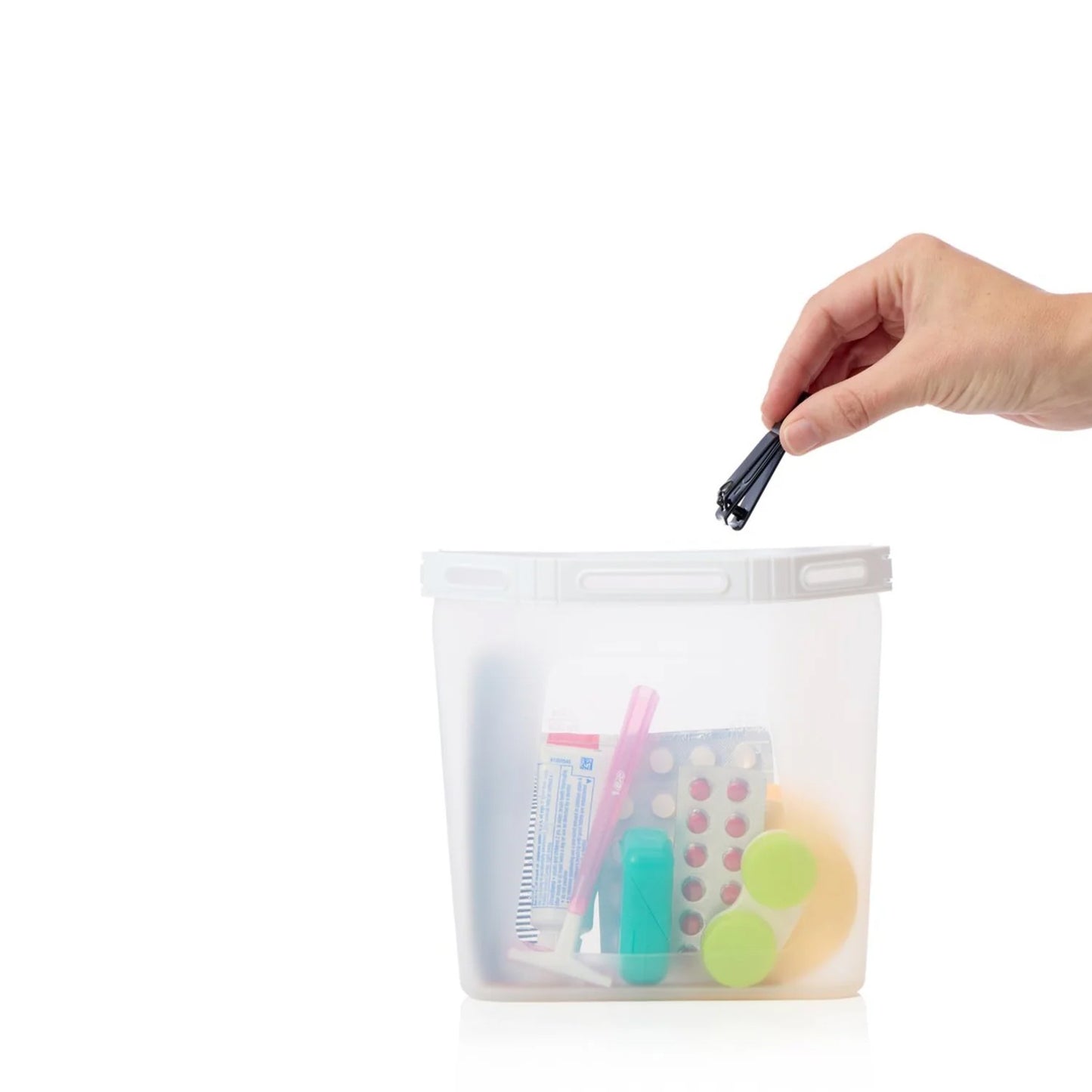 GoPouch is easier to use than zip-top bags, since the pouch stands upright and the rigid frame stays open, enabling easy-access snacking and mess-free filling. And, the pouch itself is made from the same food-grade silicone as our tried and tested GoToob+ bottles, so you can be confident that GoPouch is BPA, PC, and phthalate free. As with every humangear product, it’s also backed by our lifetime warranty www.defenceqstore.com.au