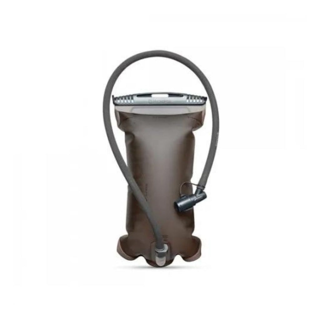 High performance athletes need high performance hydration. The Force 2L and 3L are ultra-durable and designed for action. The 91cm flexible HydraFusion drink tube insulates in hot weather and protects in tough conditions. The high-flow bite valve not only has a dust cover, but it self-seals and features a twist on/off bar to prevent leaks. Ready when you are. www.defenceqstore.com.au