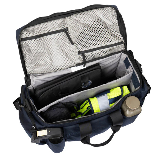 The updated Platatac Police Duty Bag (LE Duty Bag) has been redesigned to better suit the dynamic requirements of the modern officer. With faster access to all areas of the bag, including a large front flip pocket, water bottle pocket, Mk9 Foam pocket, and interior lid pockets that can be accessed in both directions or when the lid is fully opened. www.defenceqstore.com.au