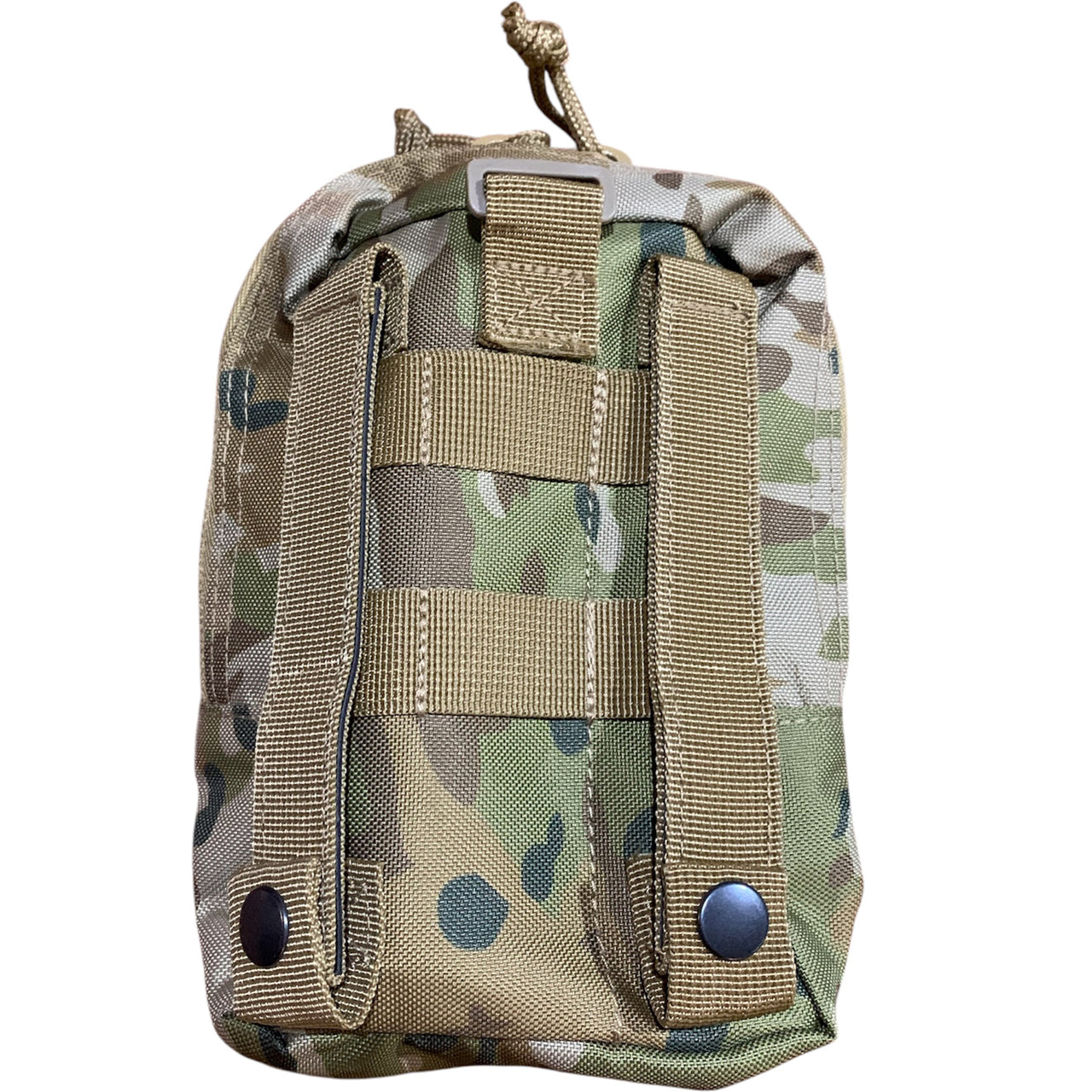 The compact AMCU medium medic pouch (18x12x8cm) is designed to be conveniently worn on your belt, tactical gear or easily slipped into your backpack. Plenty of space left in this pouch to add your essential medical items. Add a tourniquet pouch or other small pouch to the front and keep your required gear together in the one place. www.defenceqstore.com.au