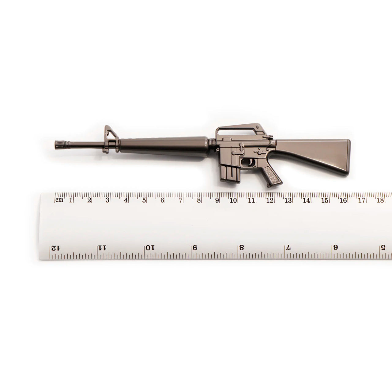 The precursor to the F88 Austeyr, the Colt M16A1 Rifle was developed to address issues with the previous iteration. Adopted and used alongside the L1A1 during the Vietnam War this rifle was later replaced by the Austeyr. Discover this fantastic miniature and add this important rifle to your collection. www.defenceqstore.com.au