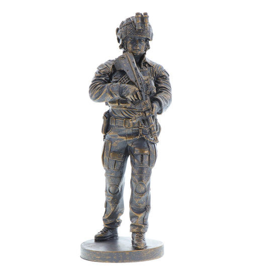 The modern Australian soldier figurine is a true representation of cutting-edge military technology used by the ADF. Standing at approximately 20cm tall, this figurine showcases the EF 88 assault rifle, an enhanced version of the F 88 Austeyr, equipped with advanced Night Fighting Equipment. www.defenceqstore.com.au