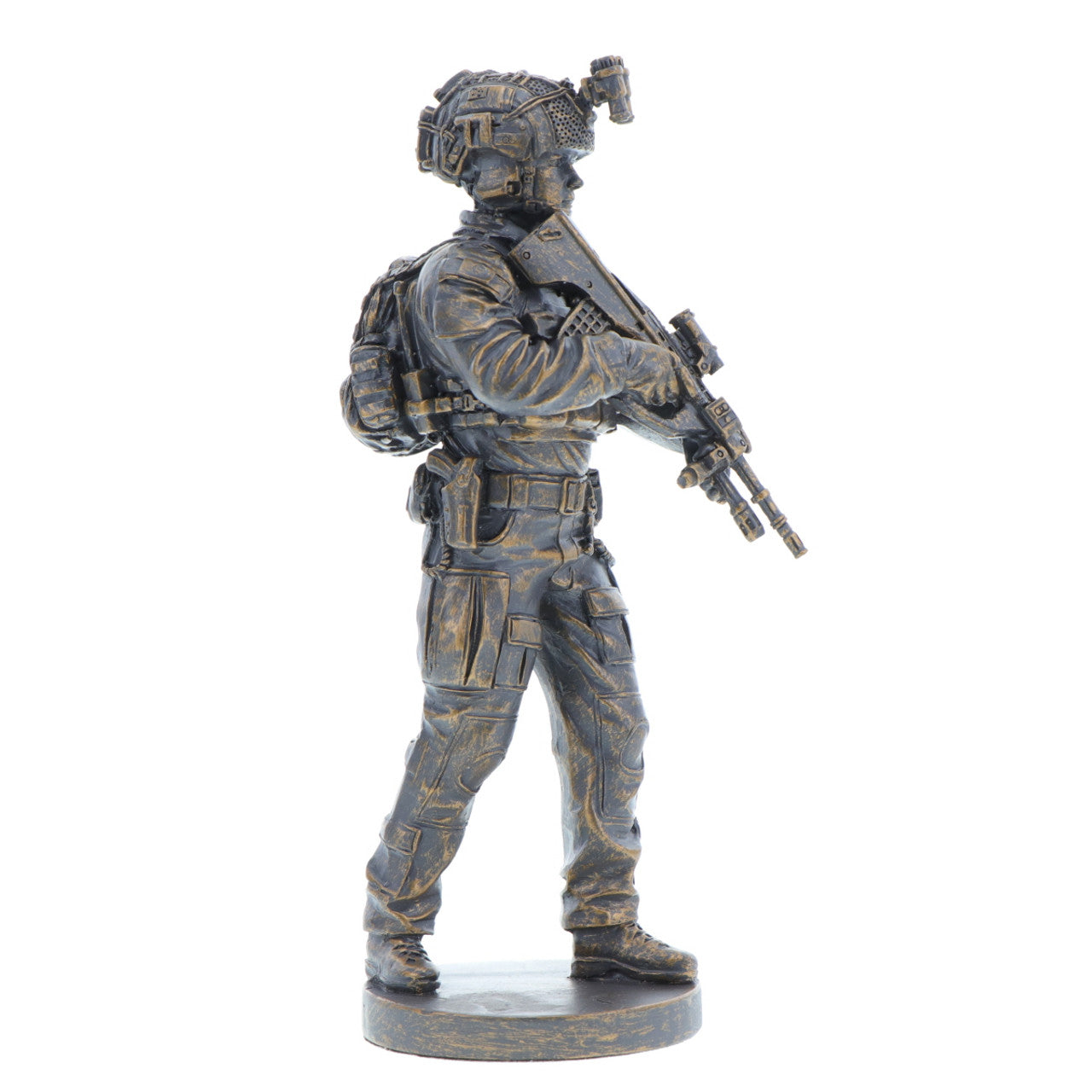 The modern Australian soldier figurine is a true representation of cutting-edge military technology used by the ADF. Standing at approximately 20cm tall, this figurine showcases the EF 88 assault rifle, an enhanced version of the F 88 Austeyr, equipped with advanced Night Fighting Equipment. www.defenceqstore.com.au