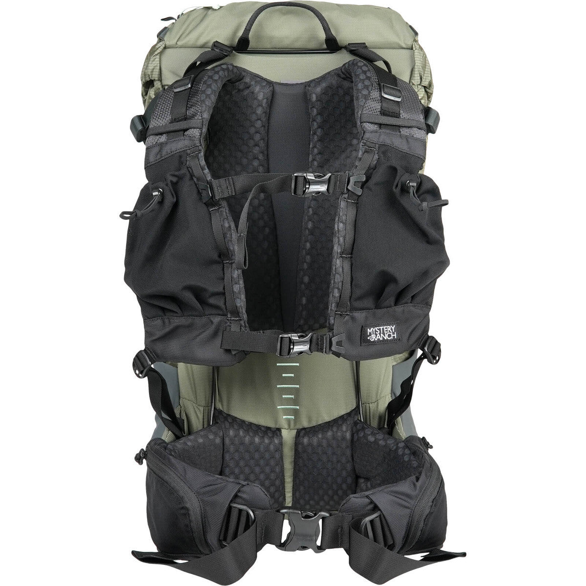 Built for grueling in-and-outs or minimalist overnighters, the BRIDGER 35 has an answer for every challenge your weekend mission throws your way. This hiking pack’s ample storage pockets let you keep essential accessories like sunscreen, snacks, and cameras close at hand, and a double-zipper design makes for an effortless transition when it’s time to take a lunch break or set up camp. www.defenceqstore.com.au