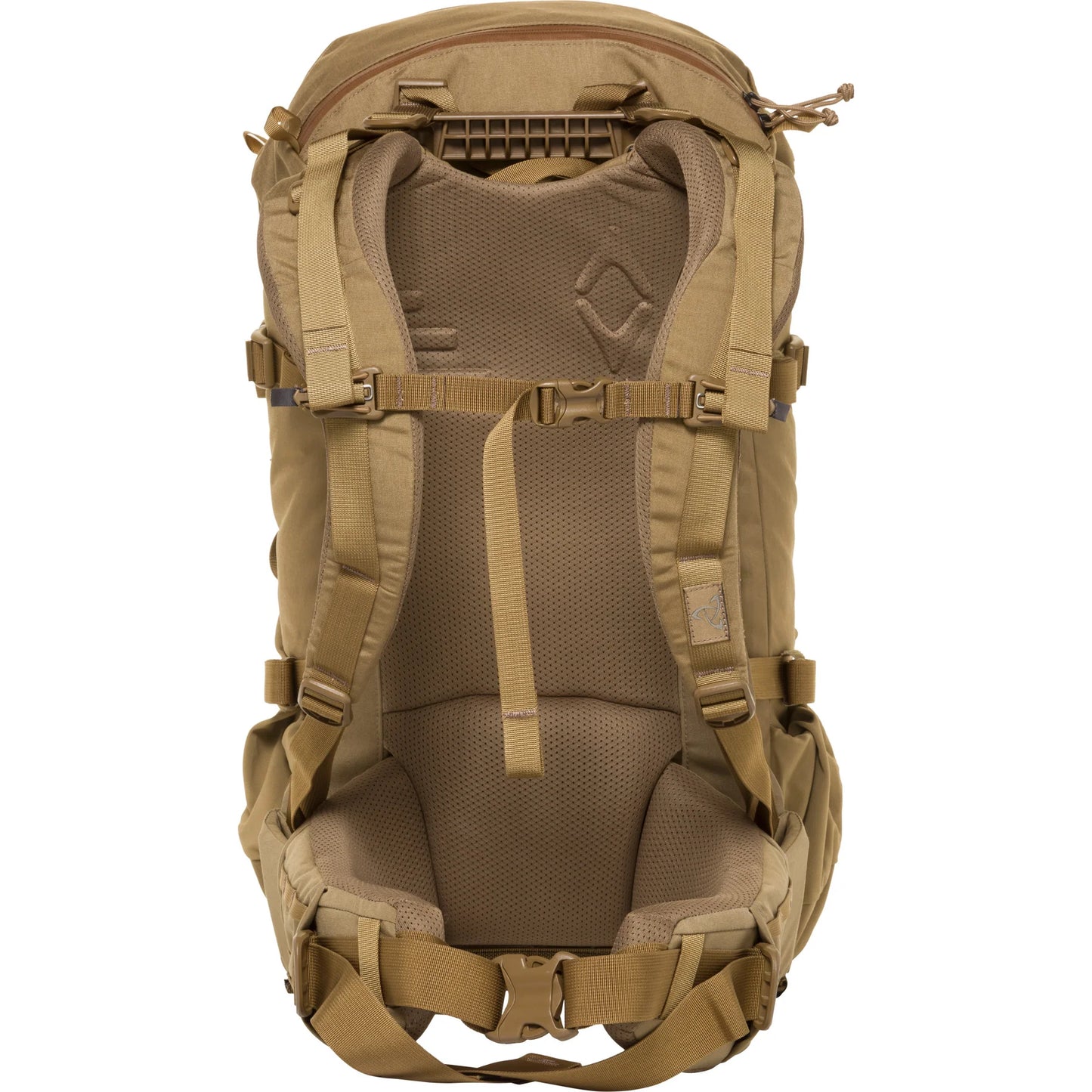 The POP UP 38 originated from hunters’ feedback wanting a bigger pack option on this game-changing frame series. It features a large main compartment which can be accessed via a top loading shroud or by the full-length side zipper. www.defenceqstore.com.au