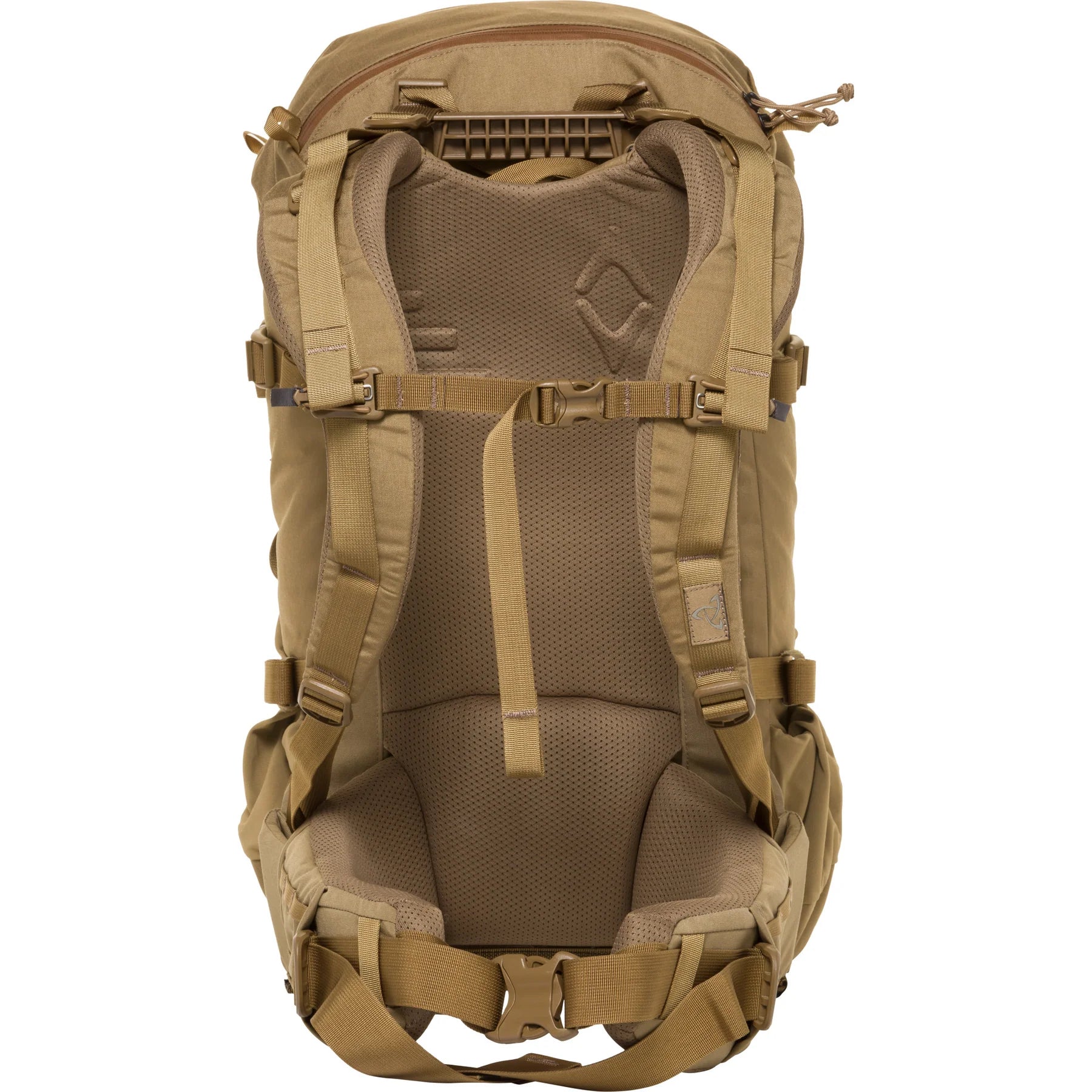 The POP UP 38 originated from hunters’ feedback wanting a bigger pack option on this game-changing frame series. It features a large main compartment which can be accessed via a top loading shroud or by the full-length side zipper. www.defenceqstore.com.au