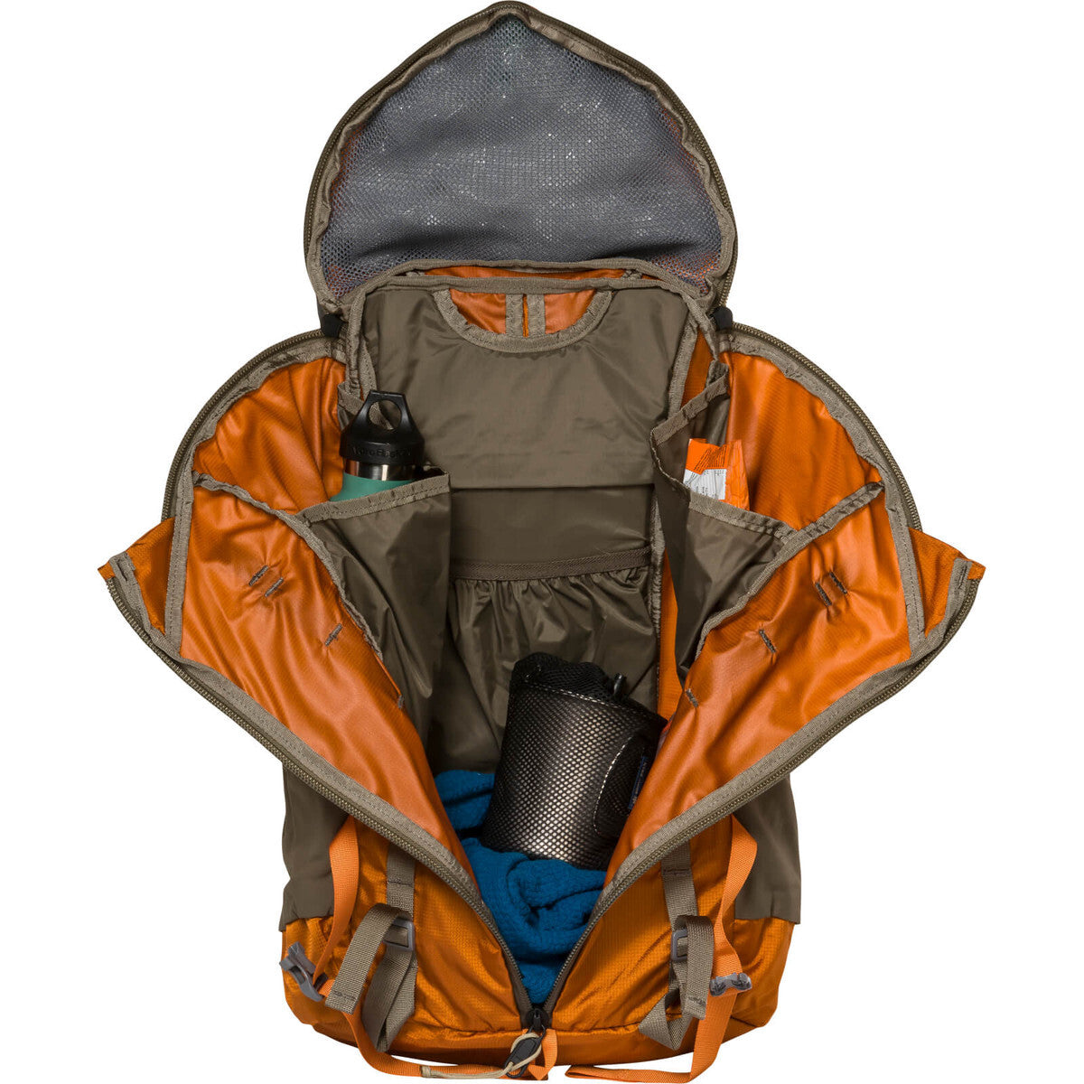 This mid-size, technical daypack offers ready access to your hiking kit via our signature, 3-ZIP design. The SCREE is a versatile pack with an ideal capacity for most of your outdoor adventures. Long days require ample agua, so the SCREE is both hydration compatible as well as offering easy-to-reach water bottle pockets. For smaller essentials you want to keep organized, there’s a spacious zip pocket built into the lid as well as on the waist belt. www.defenceqstore.com.au