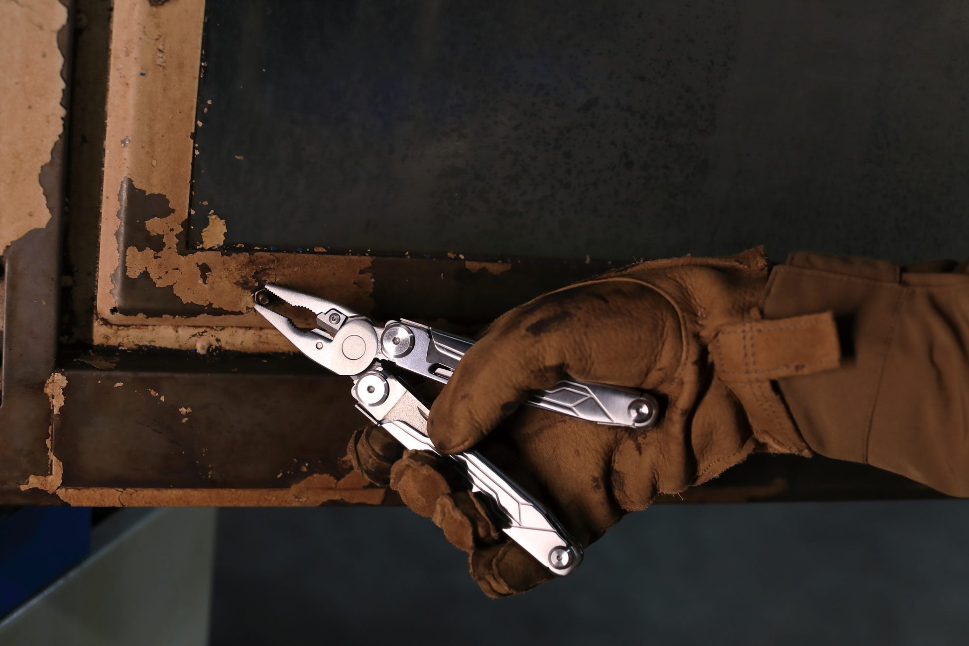 The NexTool Flagship Captain is engineered as a robust, full-featured multi-tool designed for daily utility, outdoor use and maintenance tasks. Built with durable stainless steel construction and precision-machined components, it offers dependable performance across cutting, gripping and fastening applications. www.defenceqstore.com.au