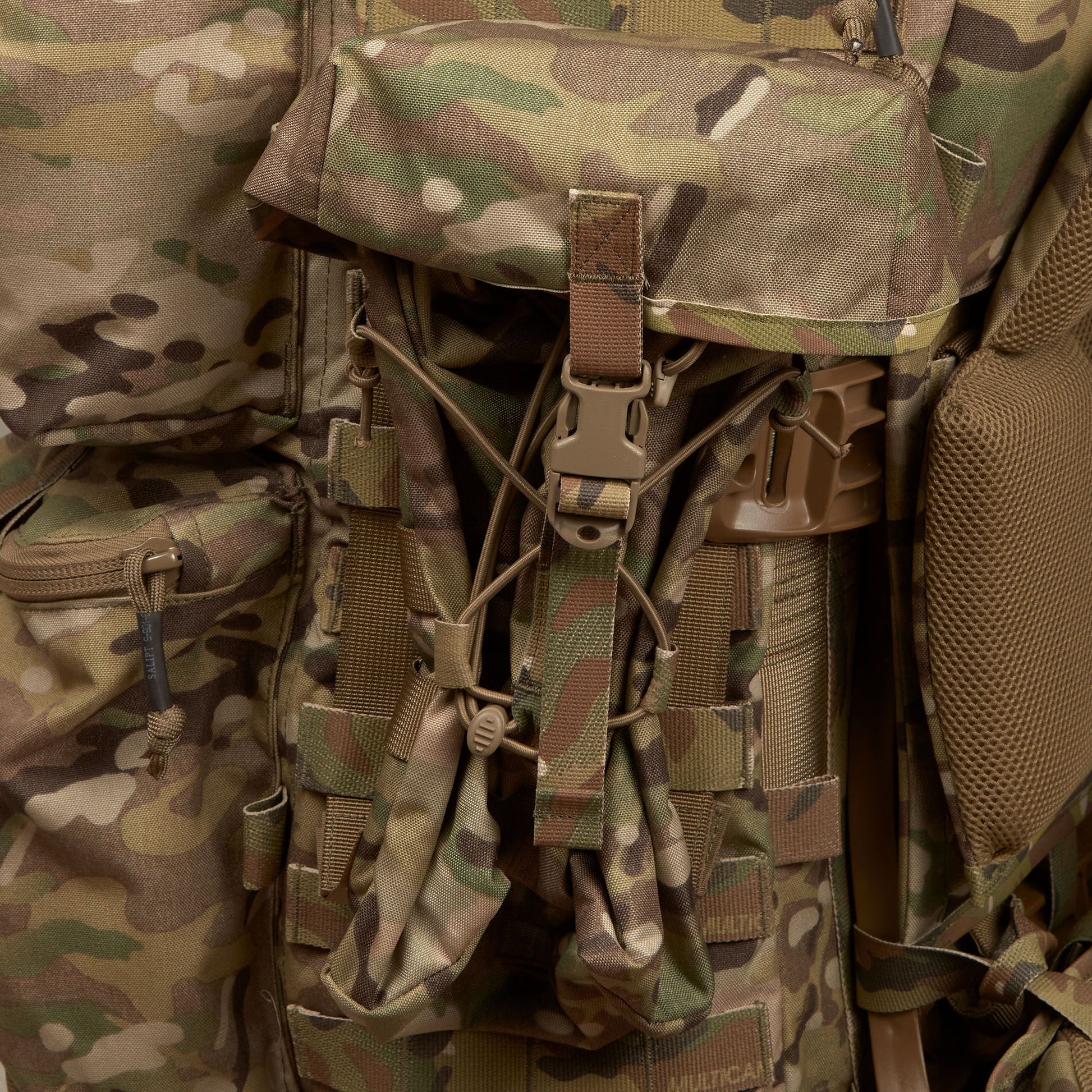 The Platatac Accessories GP pouch is a versatile general-purpose modular pouch that will securely store a variety of items. It features a fastex clip closure with a drawcord at the top of the pouch and has adjustable elastic shock cord retention on the outside to cinch the pouch down. www.defenceqstore.com.au