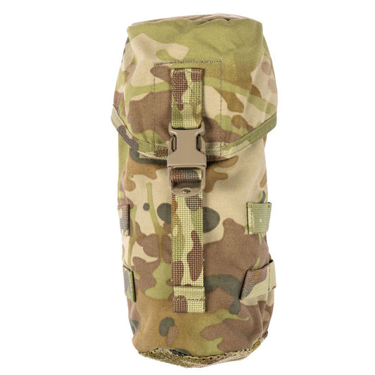 The Platatac Accessories Water Utility Pouch (WUP) is a lightweight, MOLLE compatible, multi-role general-purpose utility pouch to hold a Platatac 1 Litre Flask, 1L Nalgene bottle with cup or similar-sized water bottle or additional kit. The Accessories Water Utility Pouch attaches via two MOLLE straps and has a fastex clip and tuck-away velcro tab to close the lid.  www.defenceqstore.com.au