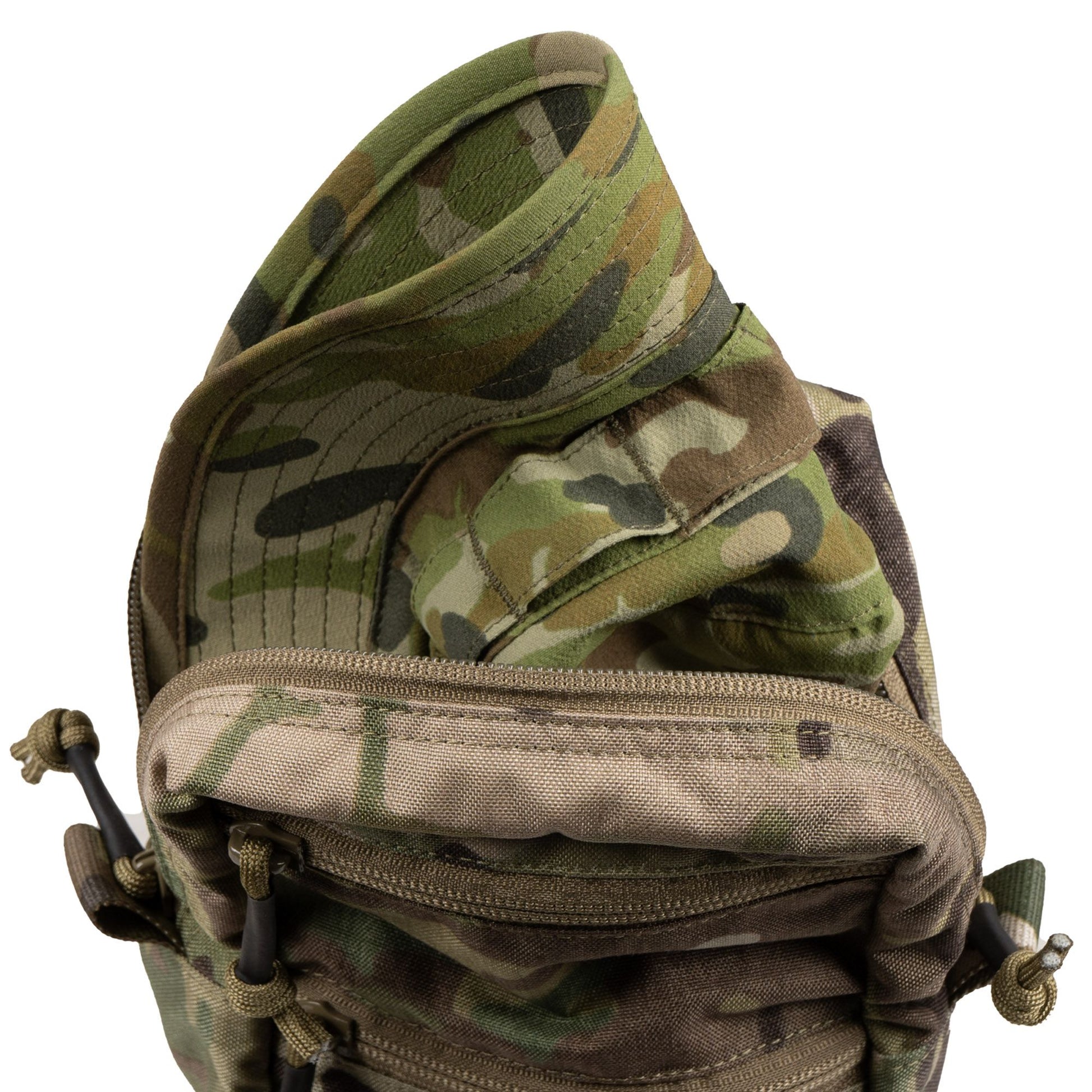 The Platatac LC Accessories Small V5 pouch is a versatile GP/utility pouch designed to hold a variety of items items. It features internal elastic loops and a lightweight open top pocket, as well as two small zippered pockets on the front for various smaller items. www.defenceqstore.com.au where the army shops