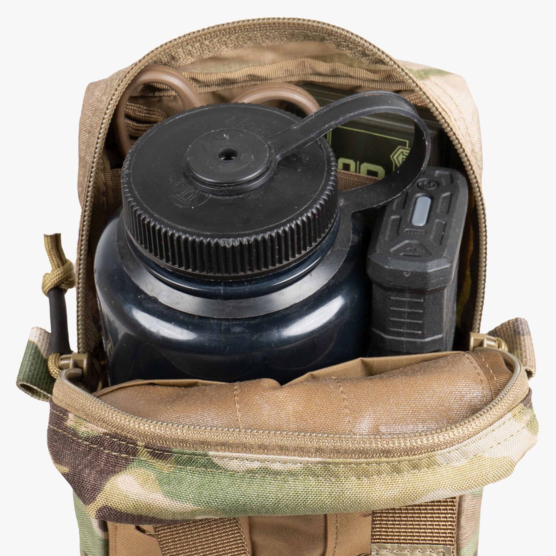 The Platatac LC Accessories Small V5 pouch is a versatile GP/utility pouch designed to hold a variety of items items. It features internal elastic loops and a lightweight open top pocket, as well as two small zippered pockets on the front for various smaller items. www.defenceqstore.com.au where the army shops