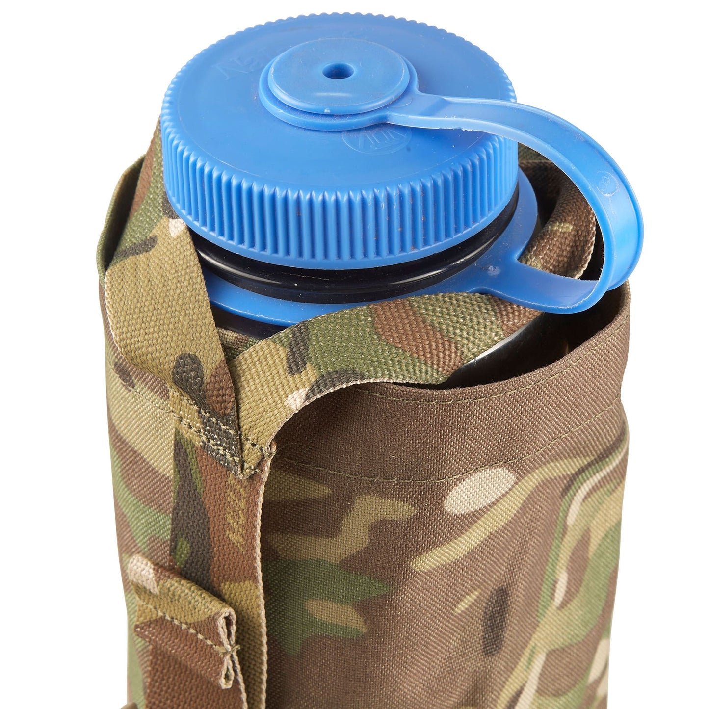 The Nalgene Bottle Pouch is designed to hold a 32oz wide or narrow mouth Nalgene bottle with a titanium cup, a 1L flask. It features a Y style strap with an ITW side release buckle to secure the bottle. www.defenceqstore.com.au