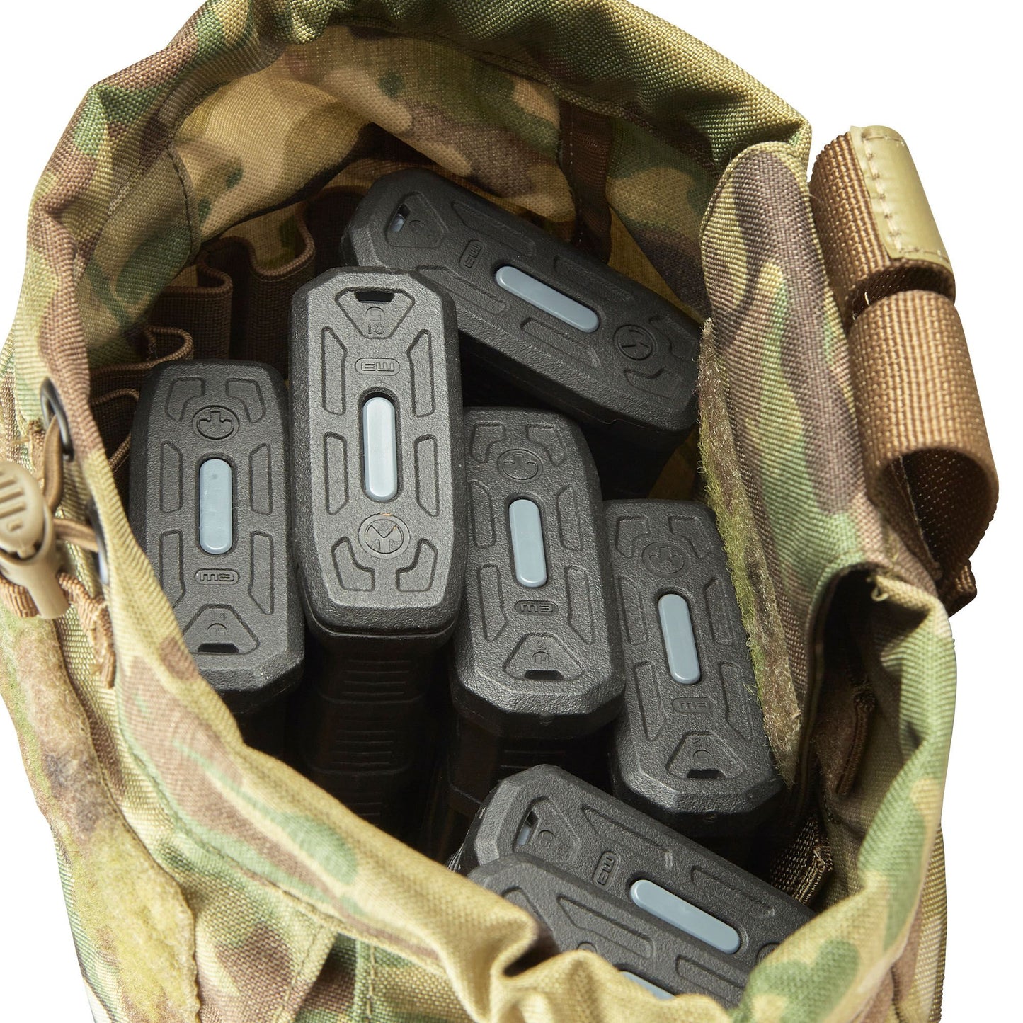 The PLATATAC Raider Dump Pouch is a large, versatile dump pouch designed to take on heavy loads without excessive movement. Featuring an elastic leg strap to secure the bottom of the pouch, the Raider makes carrying spent magazines and whatever else you need significantly easier. www.defenceqstore.com.au