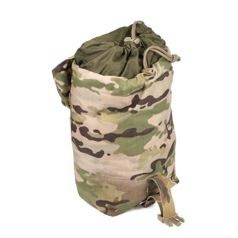 Weighs 256 grams
Fastex® closure
Double draw string closure to secure items and keep out dirt and rain
Button hole drainage
500 Denier tactical nylon
Made in Australia
www.defenceqstore.com.au 
where the army shops