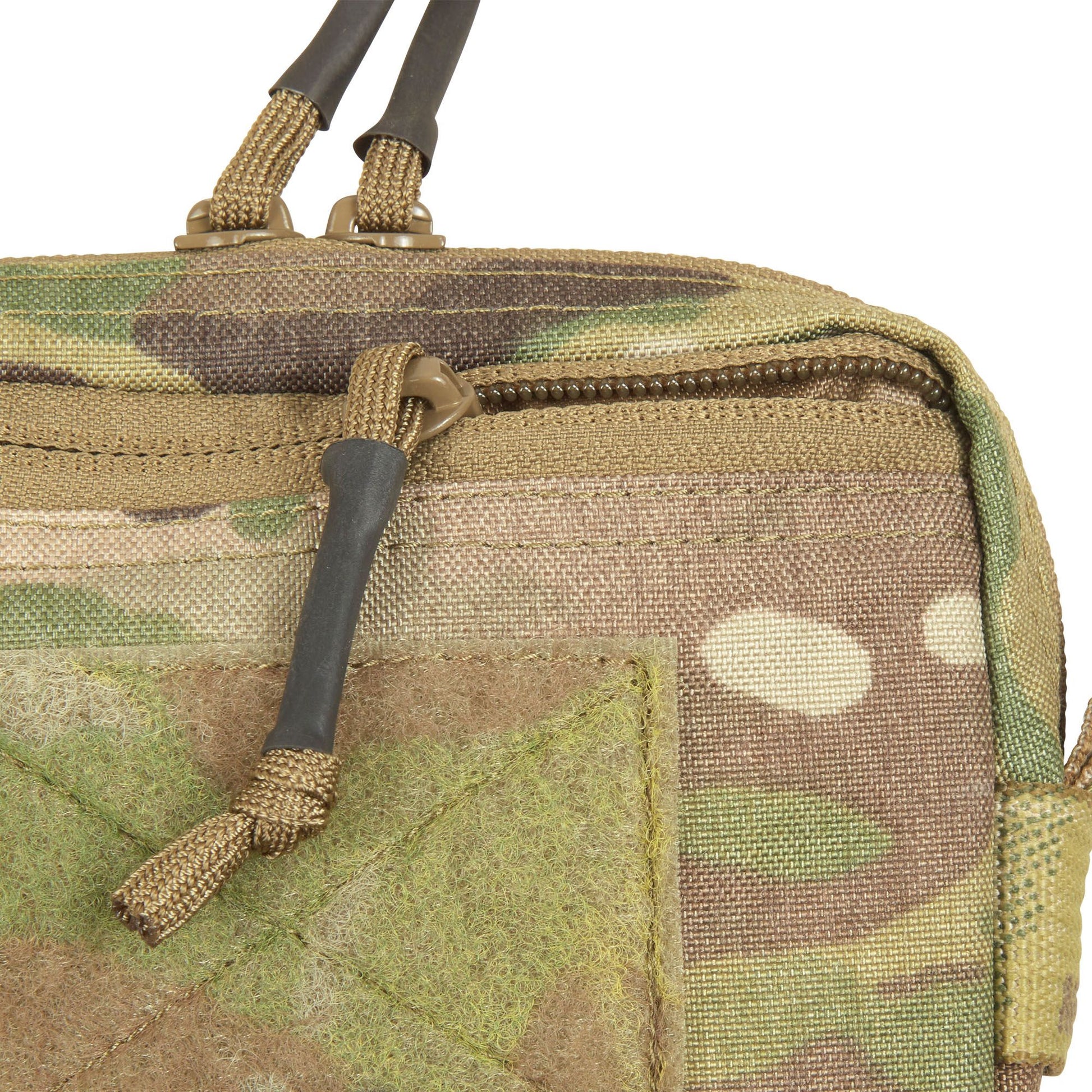 The Platatac 27 admin pouch is a small horizontally mounted zippered general purpose pouch. It features internal organisation and a small flat zippered front pocket. The 27 Admin pouch is perfect as a small quick access pouch mounted to assault packs, plate carriers, chest rigs, belts, etc. www.defenceqstore.com.au where the army shops