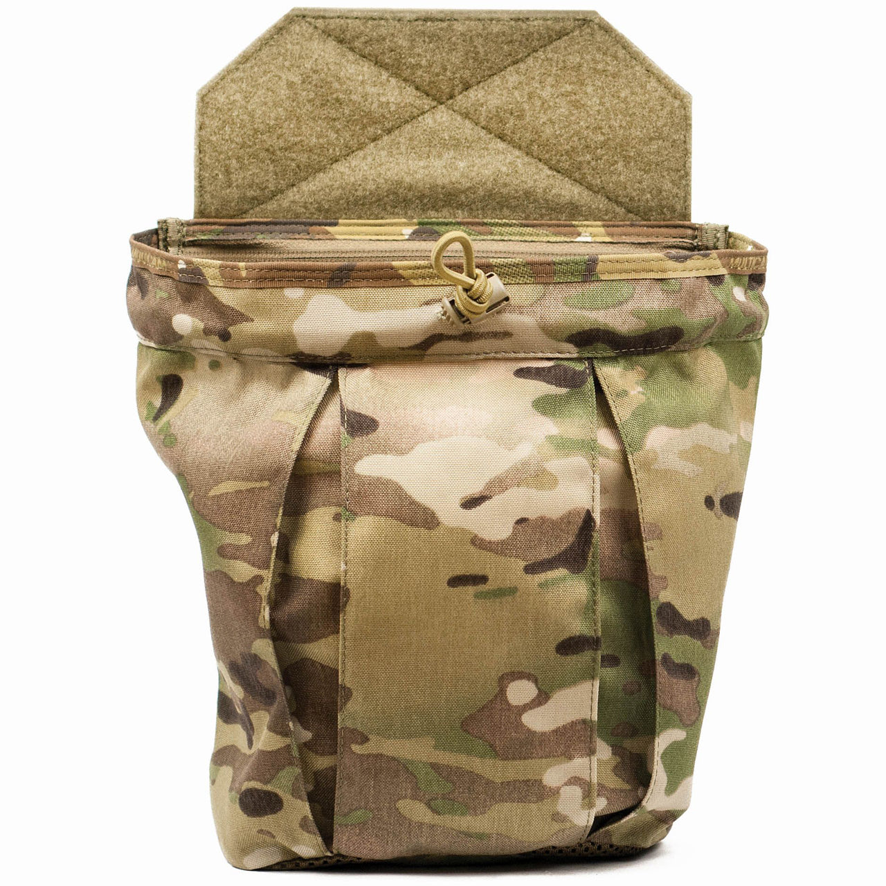 The ASAD Dump Pouch Modular is a highly versatile sub load dump pouch designed to be fastened via a Velcro panel to the lower edge of any plate carrier or chest rig that uses a hook and loop sandwich system. www.defenceqstore.com.au pouch view