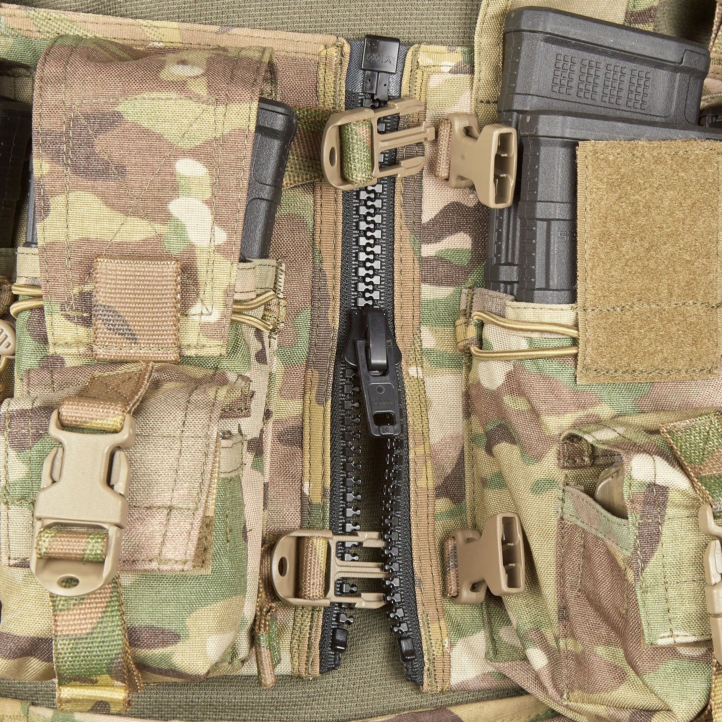 The PLATATAC VM load-bearing CAF MOD chest rig is an ambidextrous, general-purpose, no-frills, load carriage solution designed with flexibility and ease of use in mind.  It is designed to work as a standalone chest rig,or mounted to a plate carrier via quick release ITW clips. It features a large zipper in the middle for easy donning and doffing when wearing cold weather kit, or with armour. www.defenceqstore.com.au where the army shops