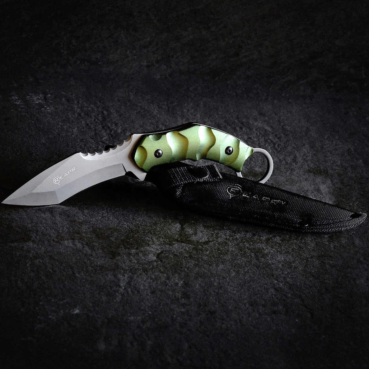 This impressive and stylish knife makes a truly effective survival and tactical tool. The REAPR 11010 SLAMR 4-3/4″ Fixed Blade Knife features a 4-3/4” 420 stainless steel blade with satin finish and a textured lightweight aluminum handle that provides a more secure grip and extra leverage. www.defenceqstore.com.au