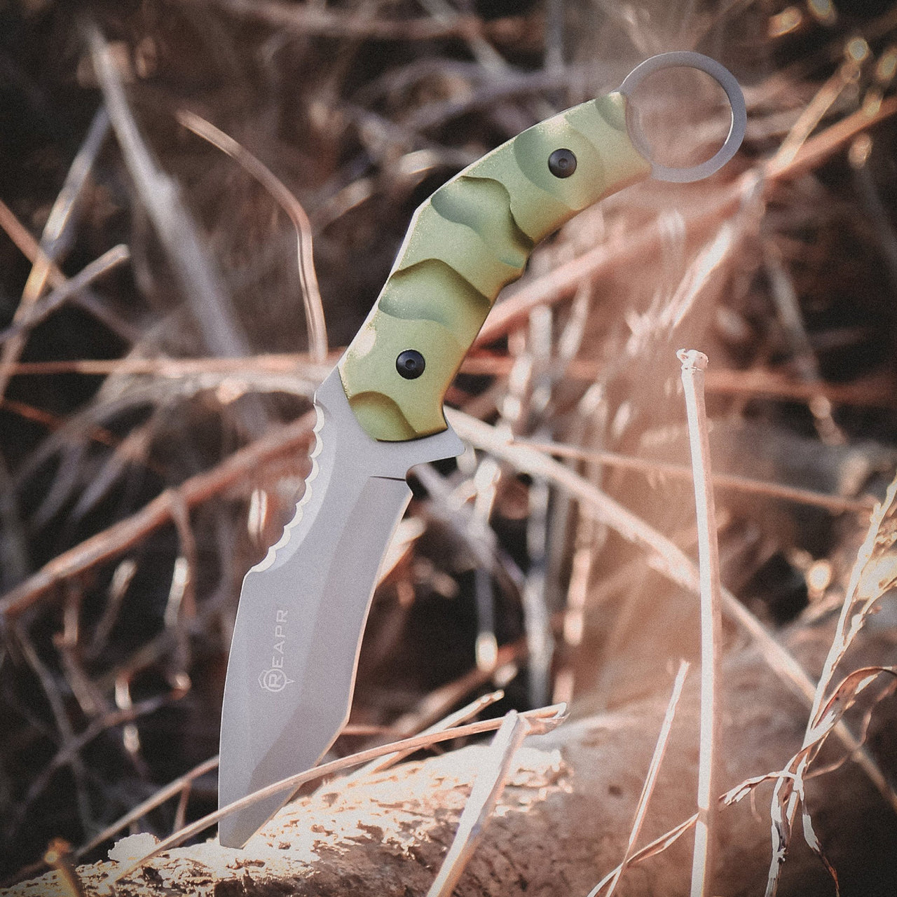 This impressive and stylish knife makes a truly effective survival and tactical tool. The REAPR 11010 SLAMR 4-3/4″ Fixed Blade Knife features a 4-3/4” 420 stainless steel blade with satin finish and a textured lightweight aluminum handle that provides a more secure grip and extra leverage. www.defenceqstore.com.au